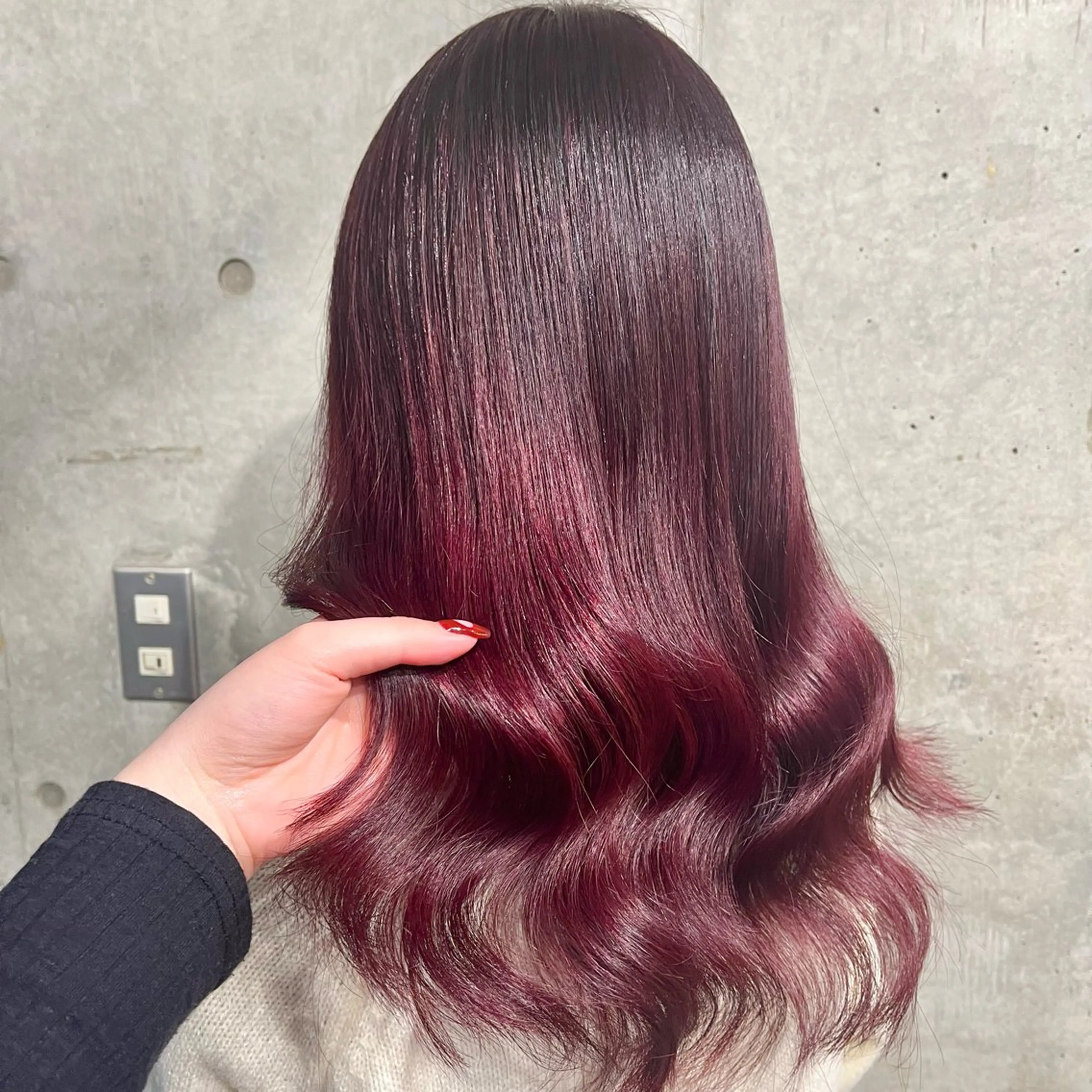 ロング カラー ブリーチ カシス ダブルカラー ブリーチなしカラー ピンクカラー ヘアカラー 藤澤 夏実/インナーカラーのヘアスタイル