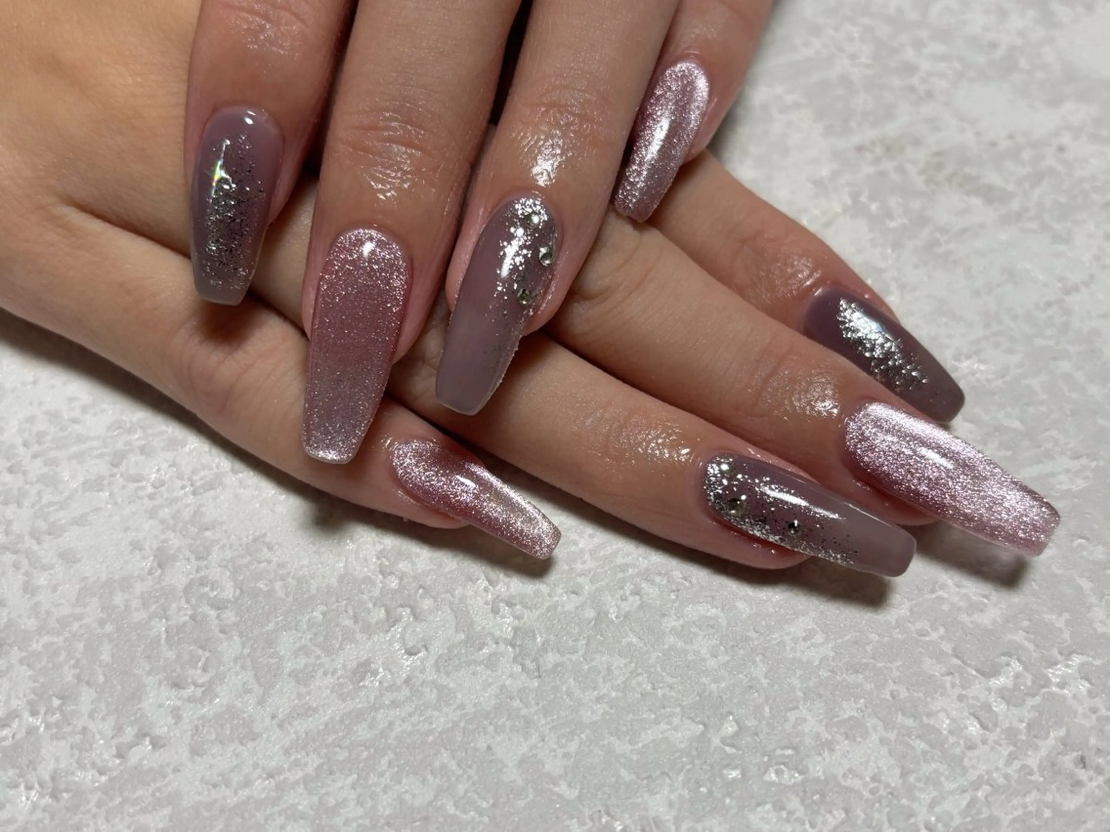 ネイル オーロラネイル フットネイル フレンチネイル ジェルネイル 韓国ネイル ハンドネイル kiki nail &brow二子玉川の眉毛・アイブロウイメージ