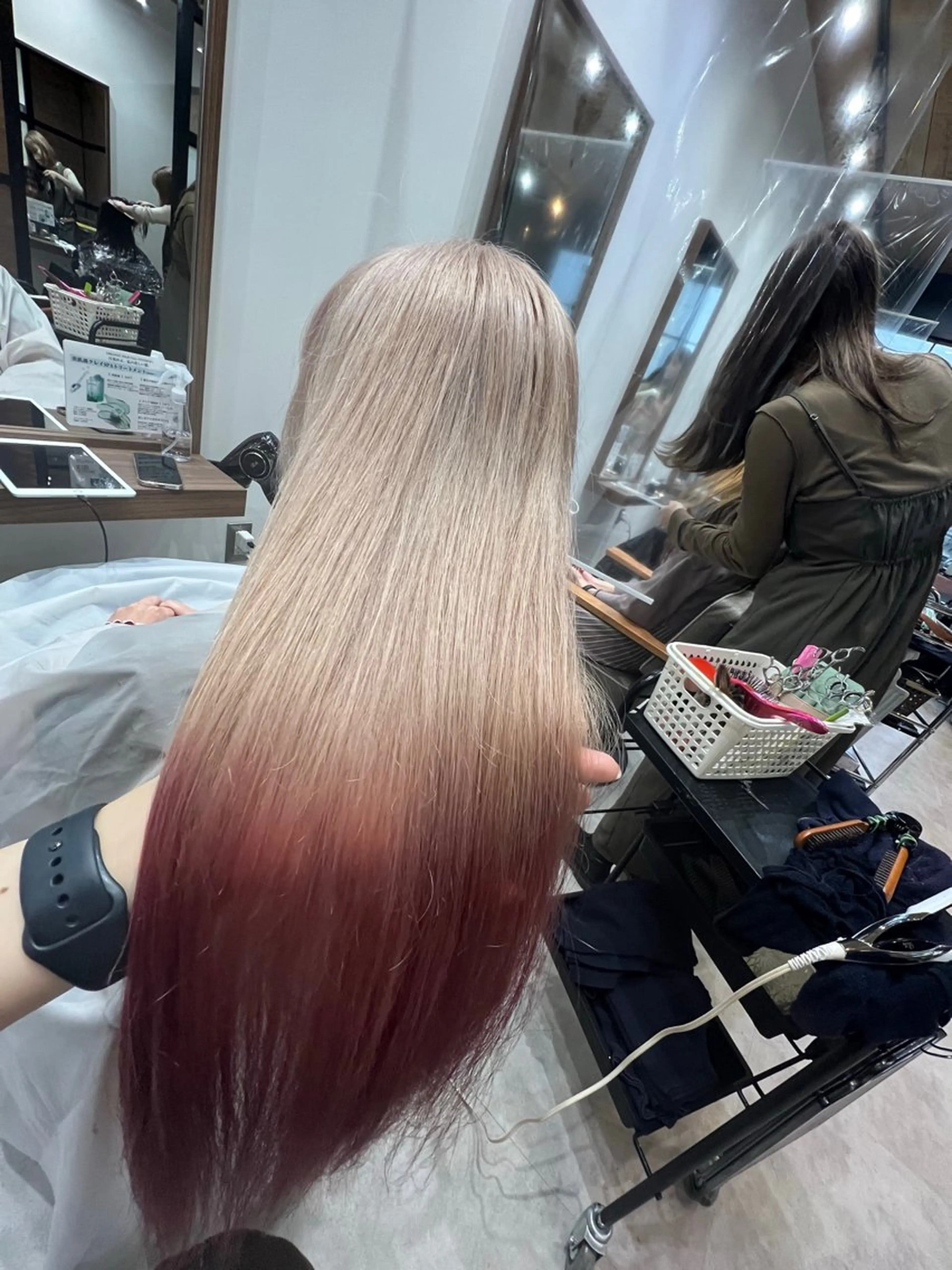 ロング カラー ヘアカラー トリートメント ヘアセット 透け感✨ダメージレス カラーHana🤍のヘアスタイル