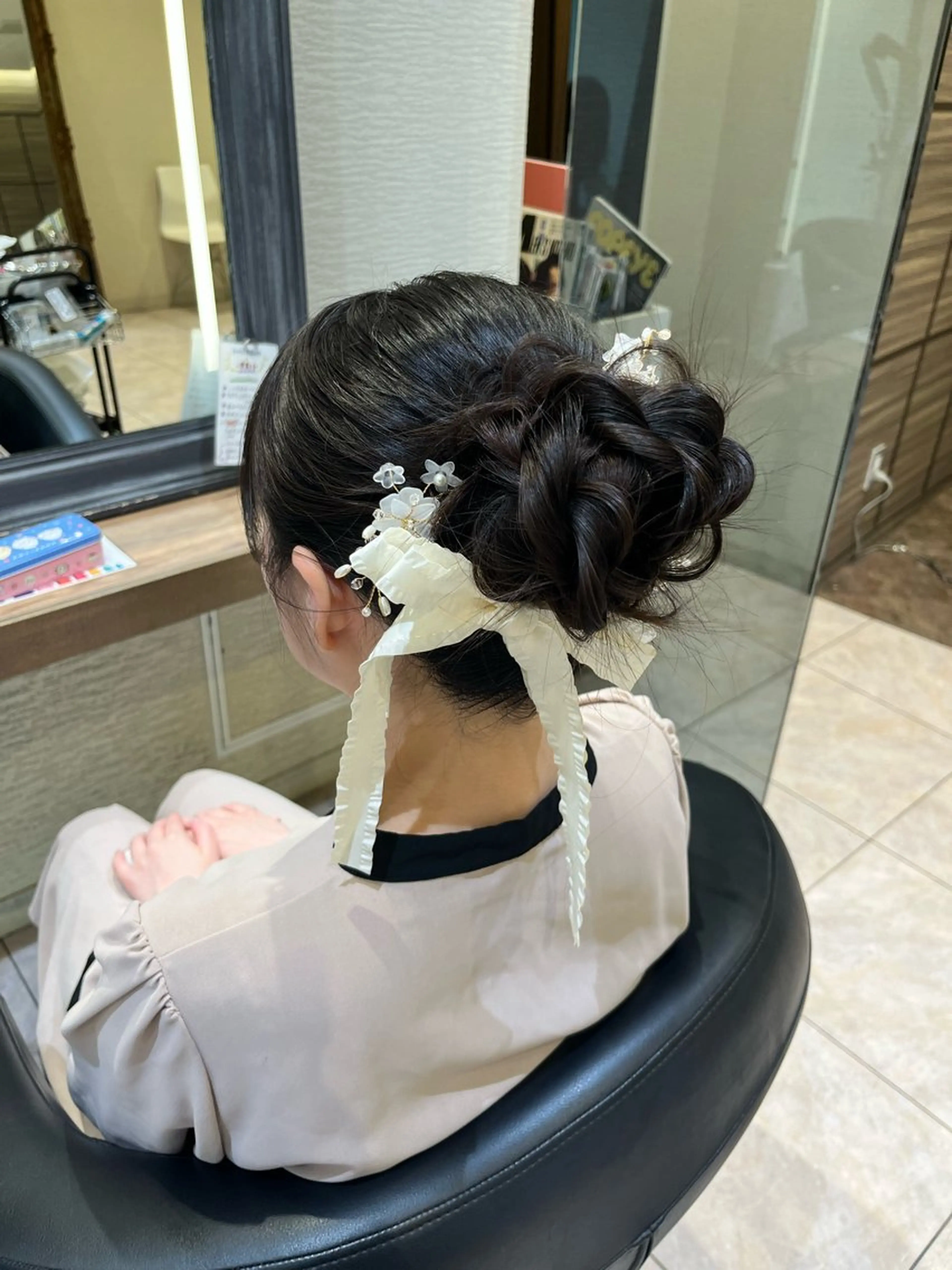 ヘアアレンジ ヘアセット ハイトーン／アレンジ 🩵NANAMIのヘアスタイル