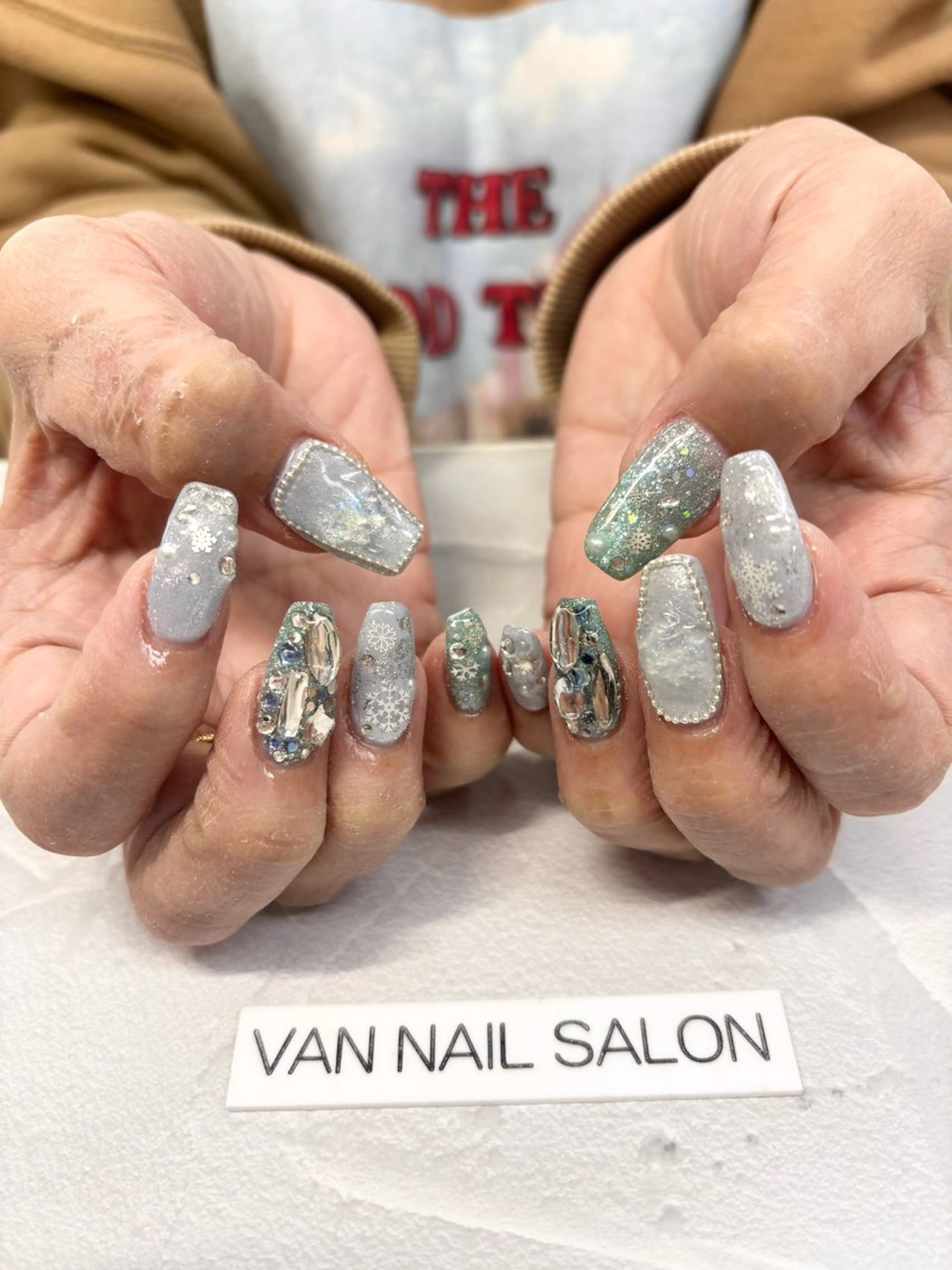 ネイル VANNAILSALON 海老名店所属・VANNAIL 海老名店のネイルデザイン