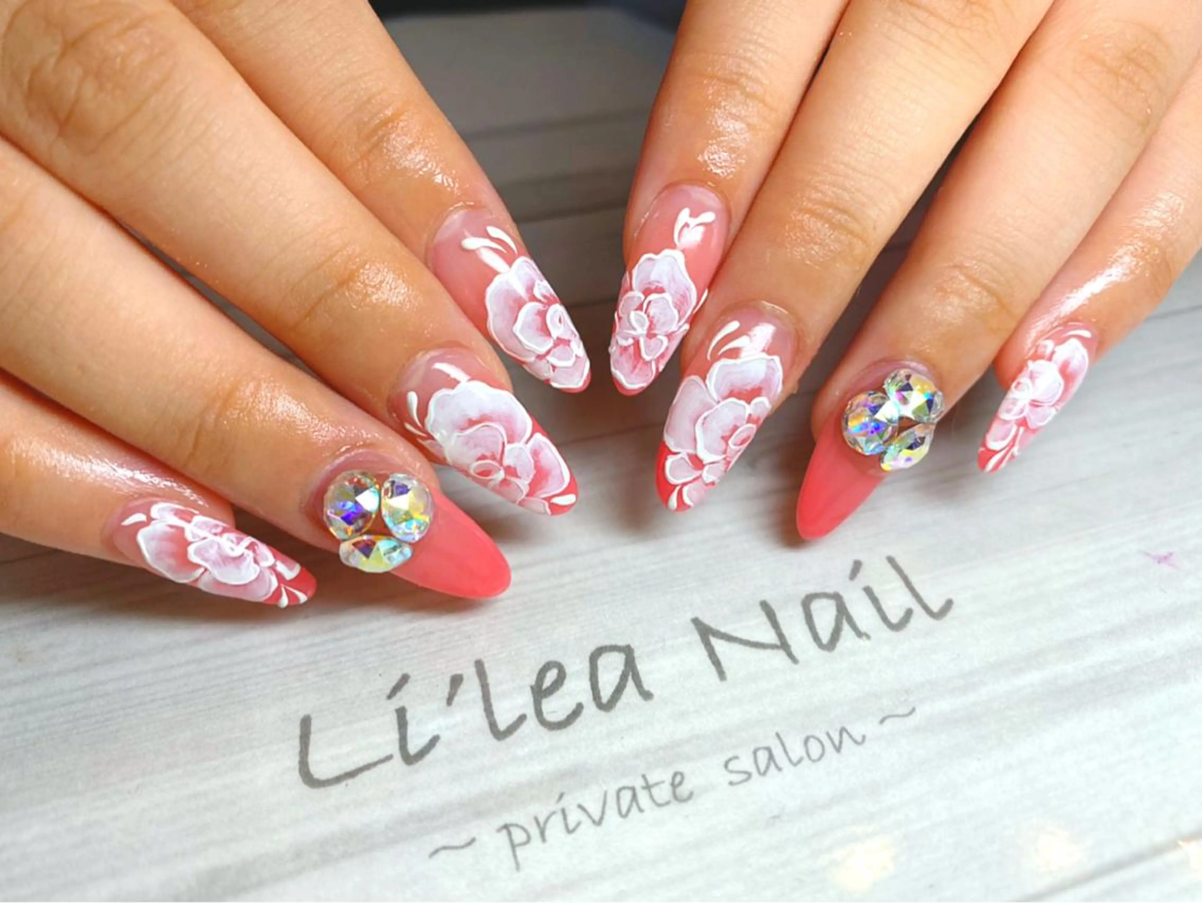 ネイル Li'leaNail AINAのネイルデザイン