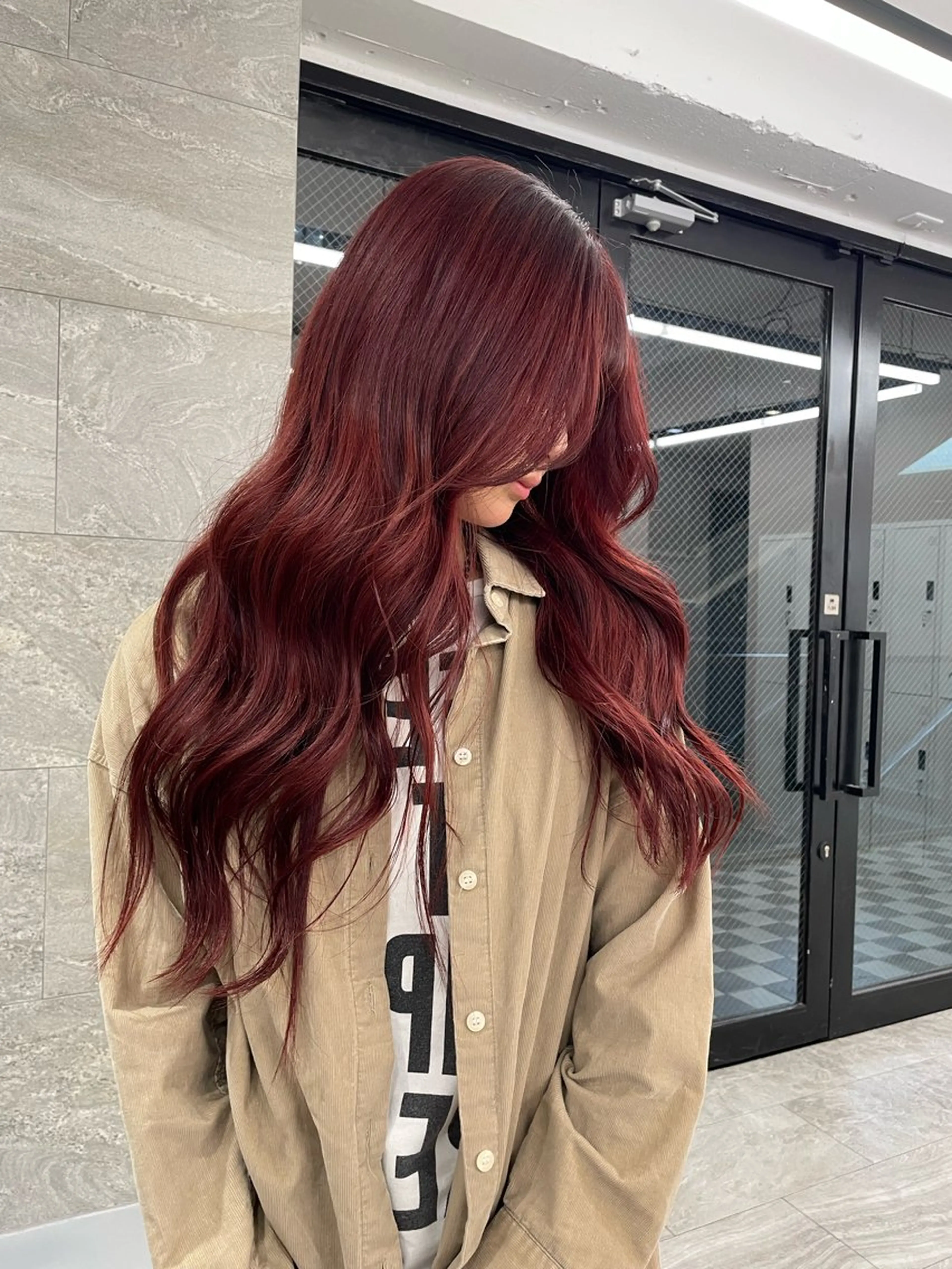 ロング 奥野 妃南のヘアスタイル