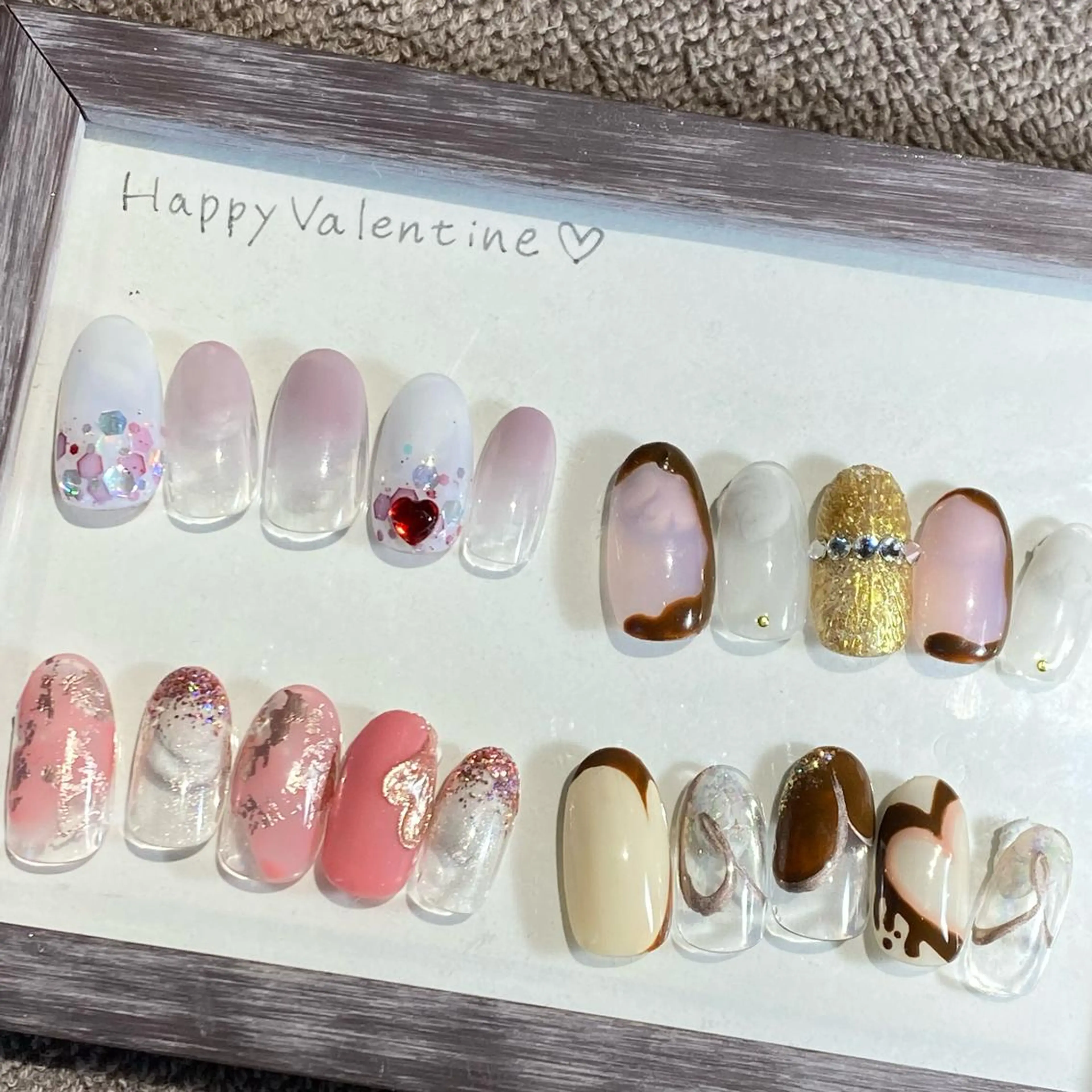 ネイル バレンタイン Flore (フロール)の眉毛・アイブロウイメージ