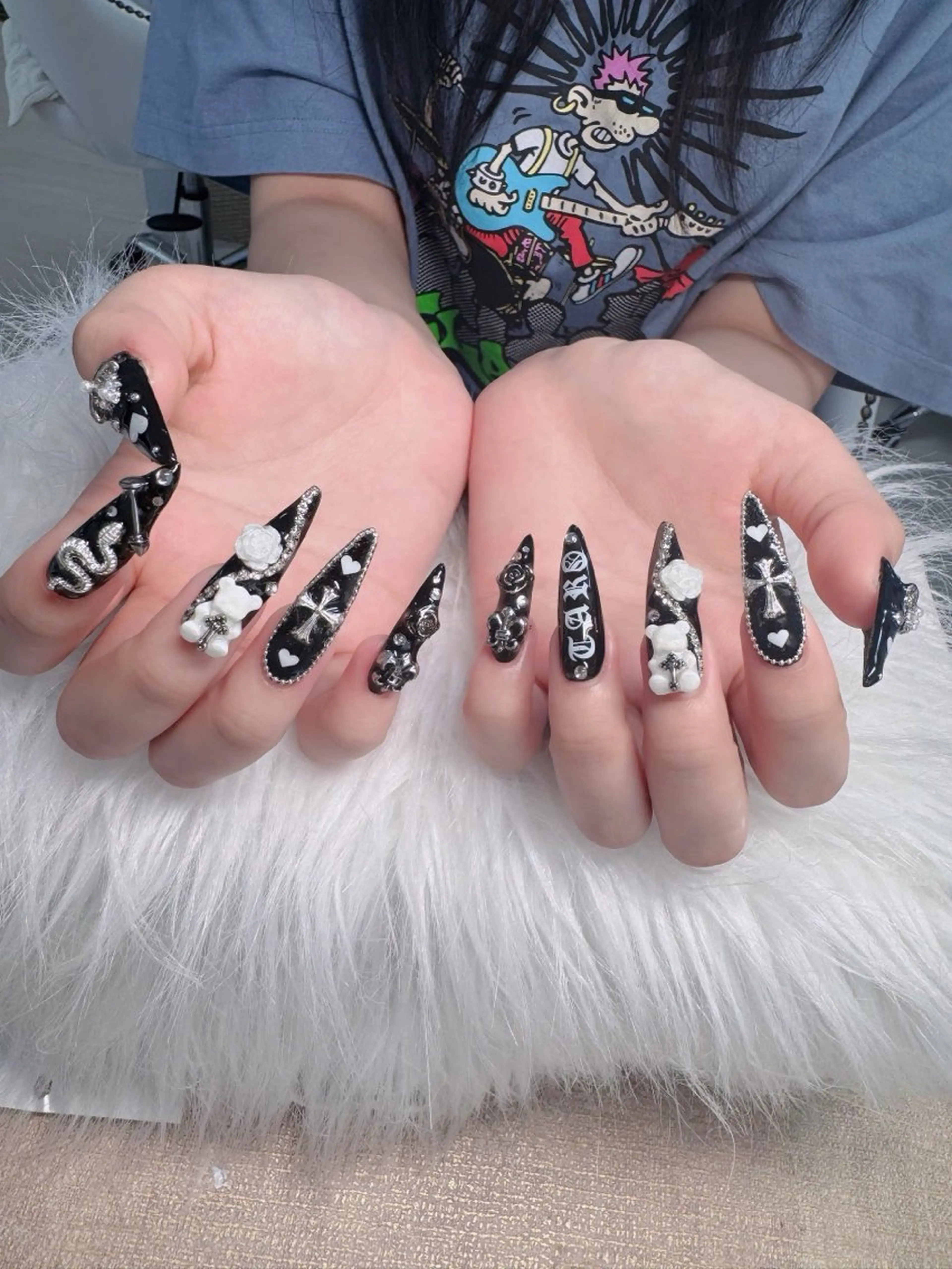 ネイル フレンチネイル ジェルネイル ガラスフレンチ ハロウィン ハート ハンドネイル H.baby Nail Salonのネイルデザイン