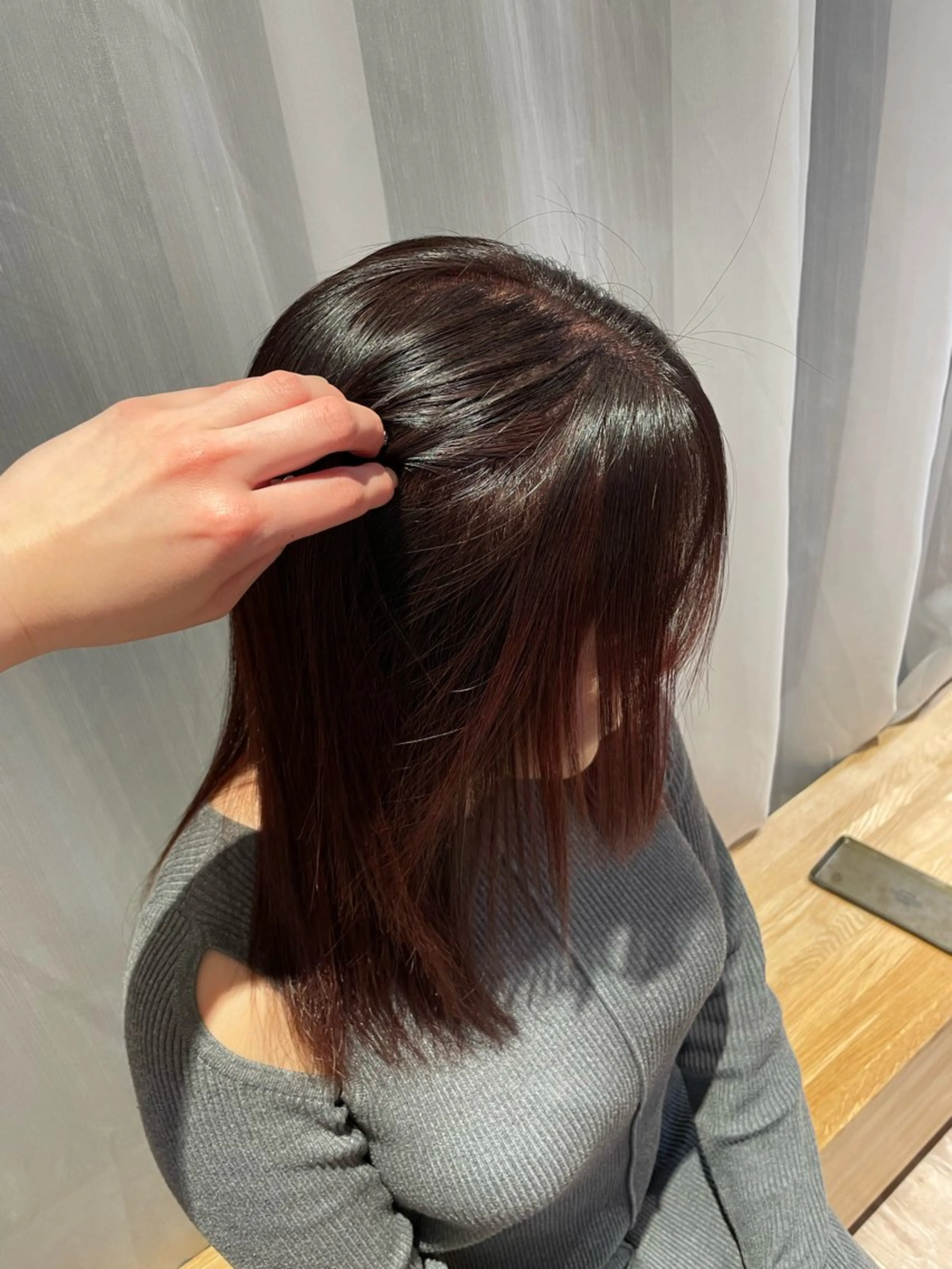 セミロング カラー レッドカラー say.所属・たなか こころ🎀のヘアスタイル