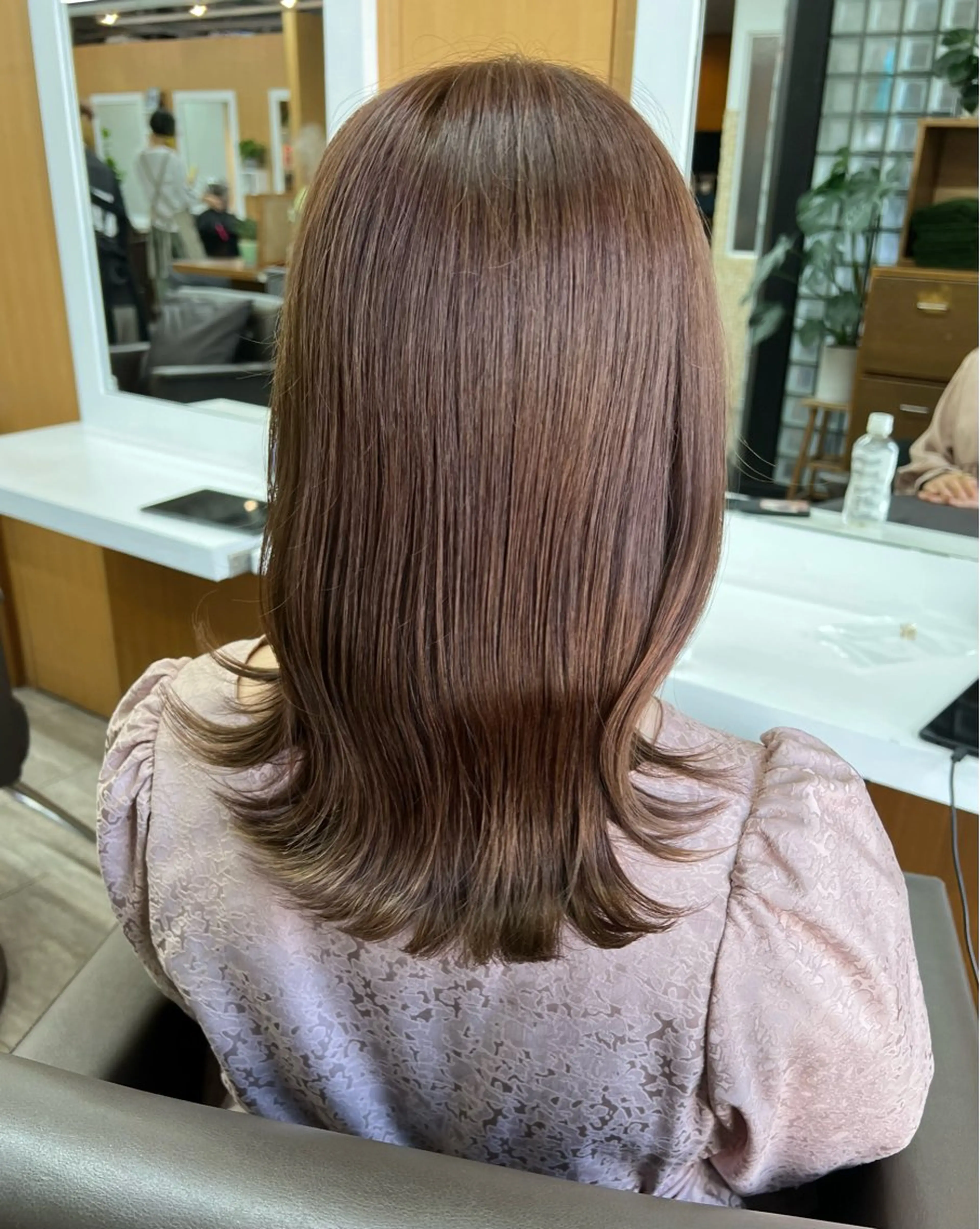 セミロング カラー グレージュ 透明感カラー/ イルミナカラーヒロキのヘアスタイル