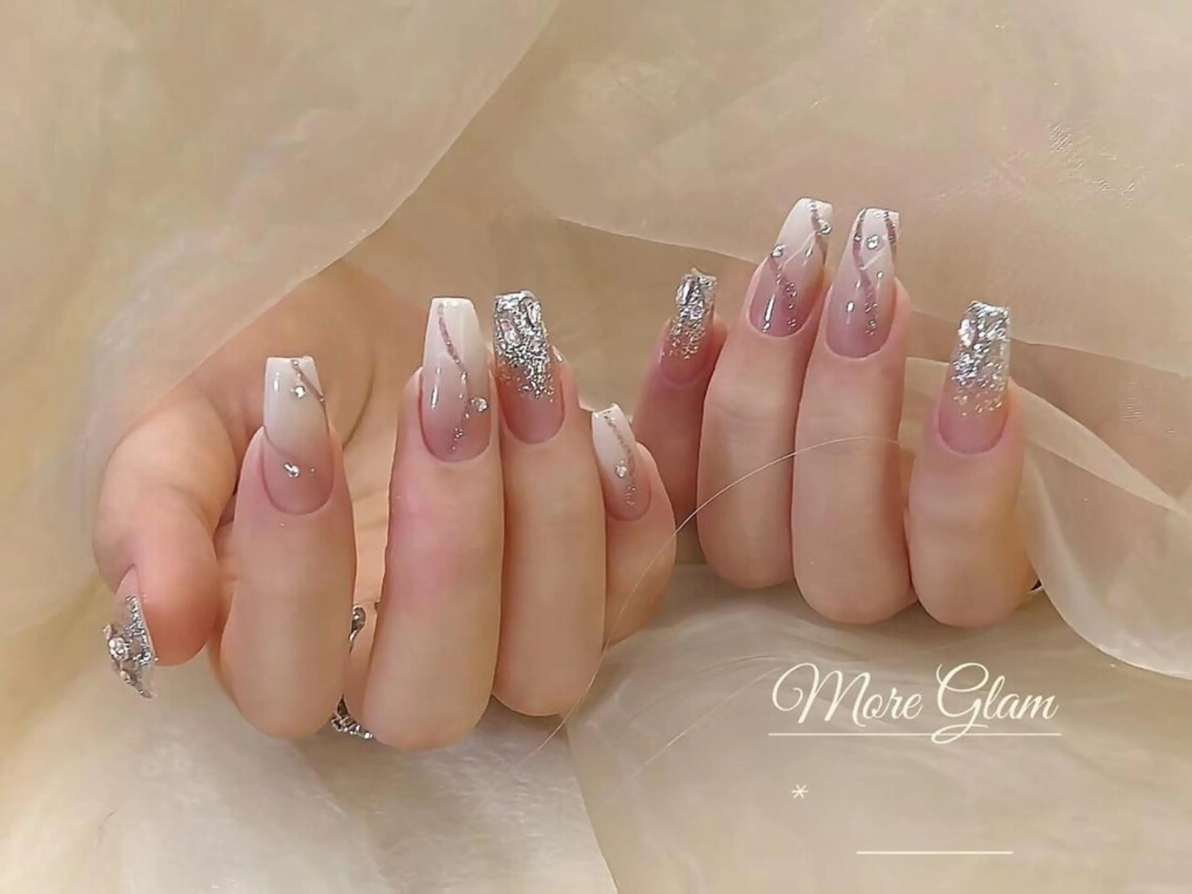 ネイル MoreGlam ネイルのネイルデザイン