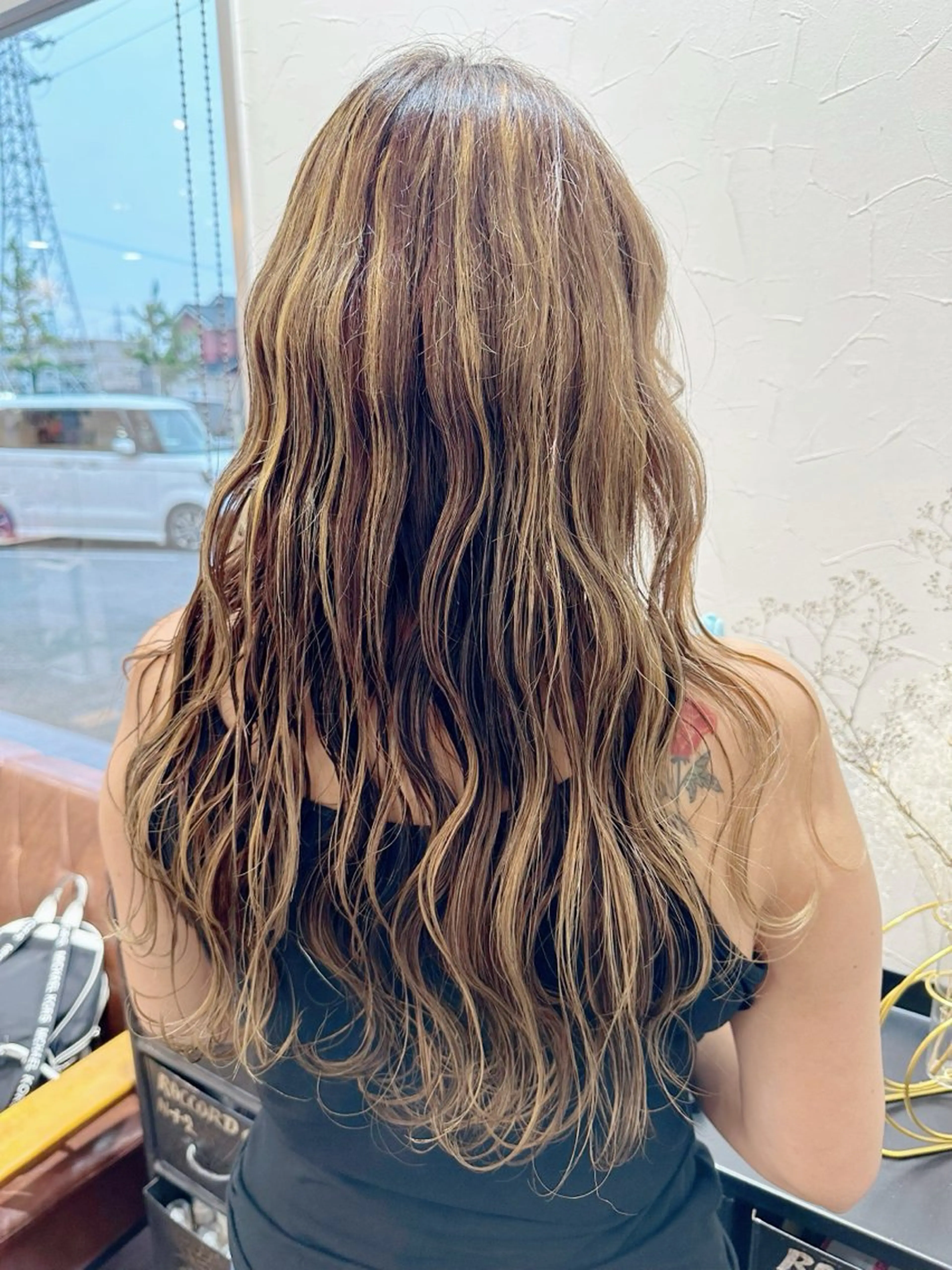 ロング カラー ARISA🦋推し・ アニメカラー/派手髪のヘアスタイル