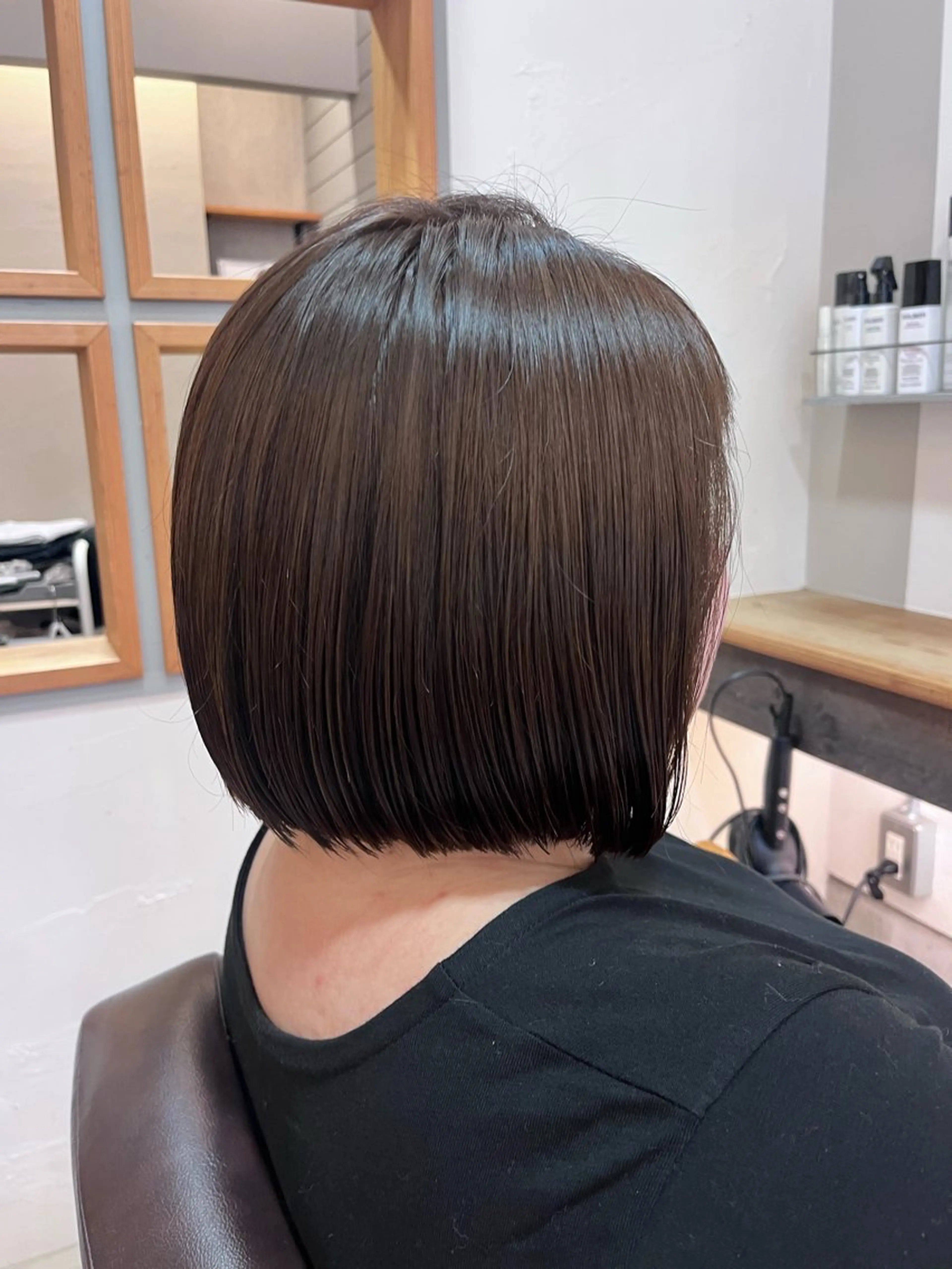 ミディアム ハラちゃんカット✂︎ 透明感🩵ケアカラーのヘアスタイル