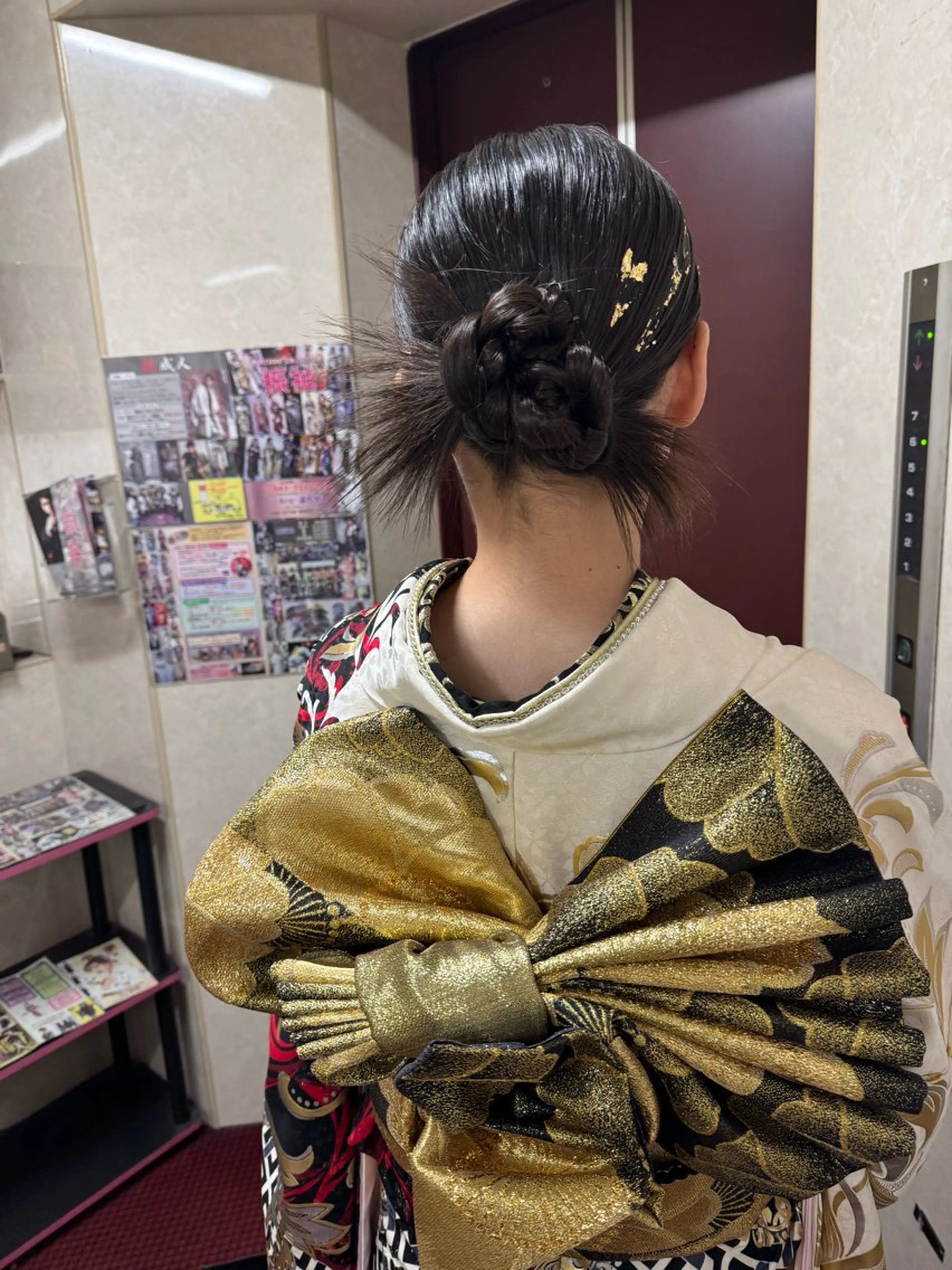 ヘアアレンジ ヘアセット 土屋朱理/ ハイトーンカラーのヘアスタイル