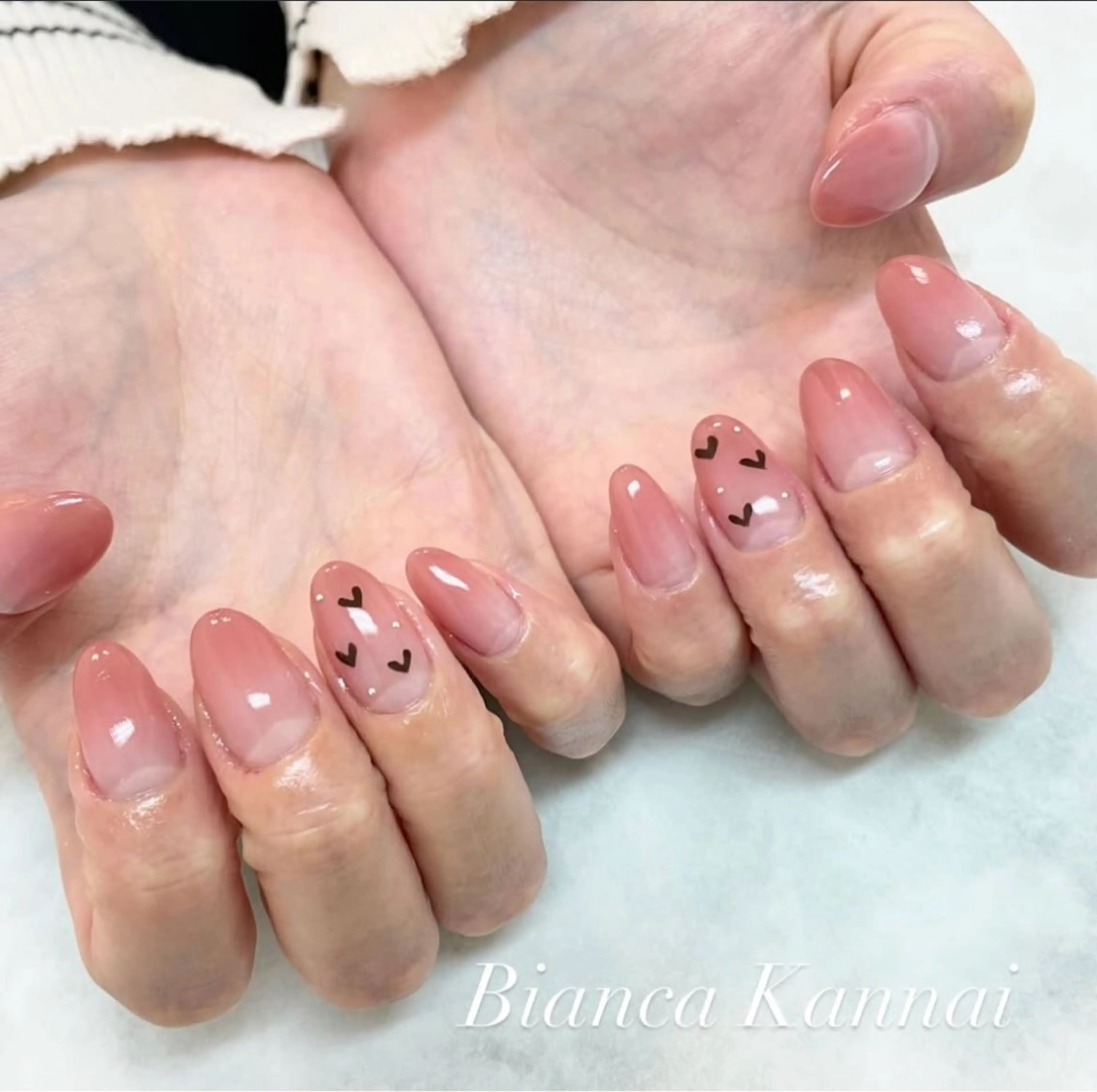 ネイル アートネイル ハート Bianca関内 USUI🐢のネイルデザイン
