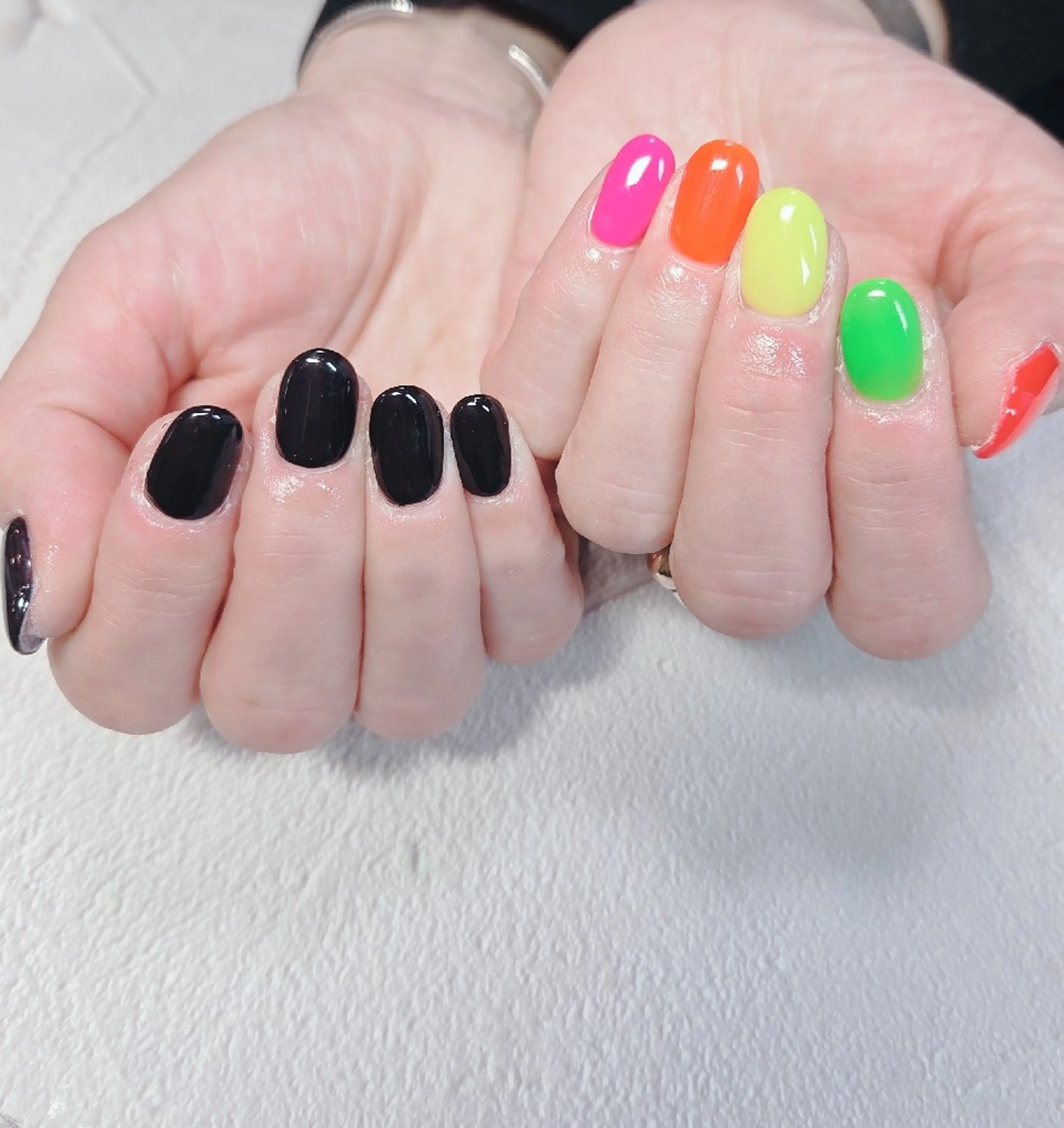 ネイル フラッシュネイル マグネットネイル オフィスネイル ワンカラーネイル 赤色 ハンドネイル flure de neige yukiのネイルデザイン