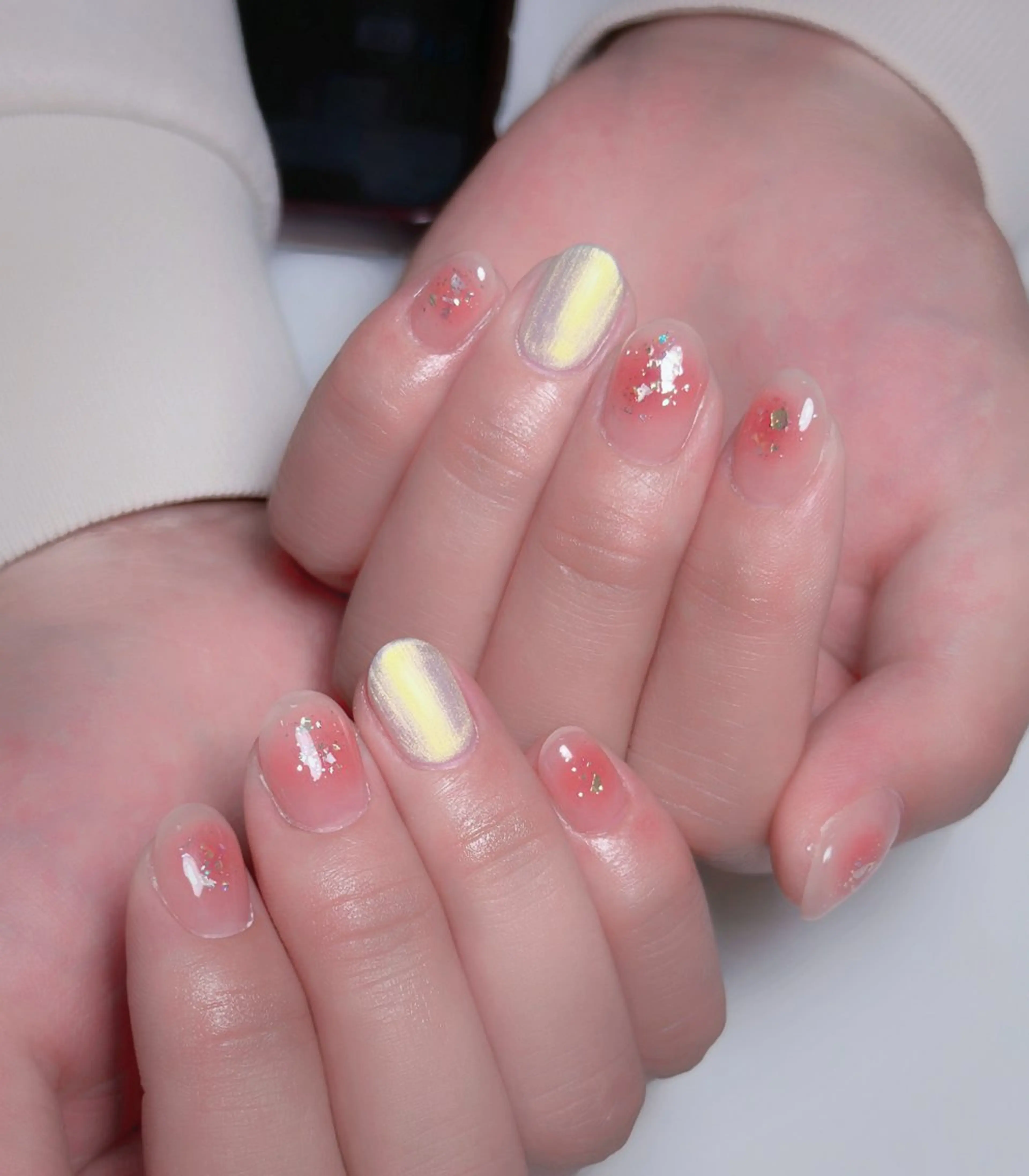 ネイル オーロラネイル 長さ出し フットネイル ラメ(グリッター) ラメグラデーション ハンドネイル 👍thumbs up nail👍のネイルデザイン