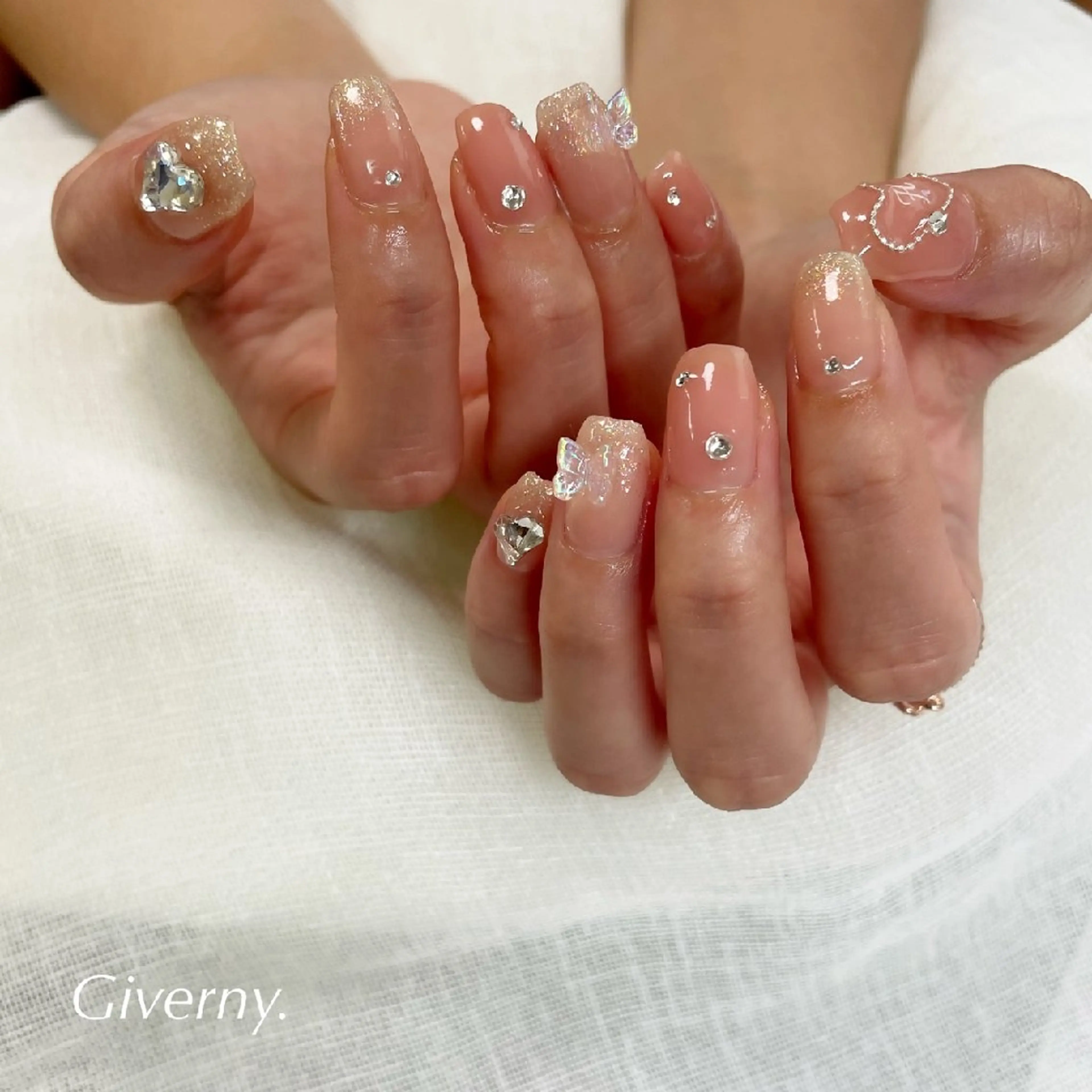 ネイル グラデーション ハート ラメ(グリッター) ラメグラデーション ハンドネイル Giverny .のネイルデザイン