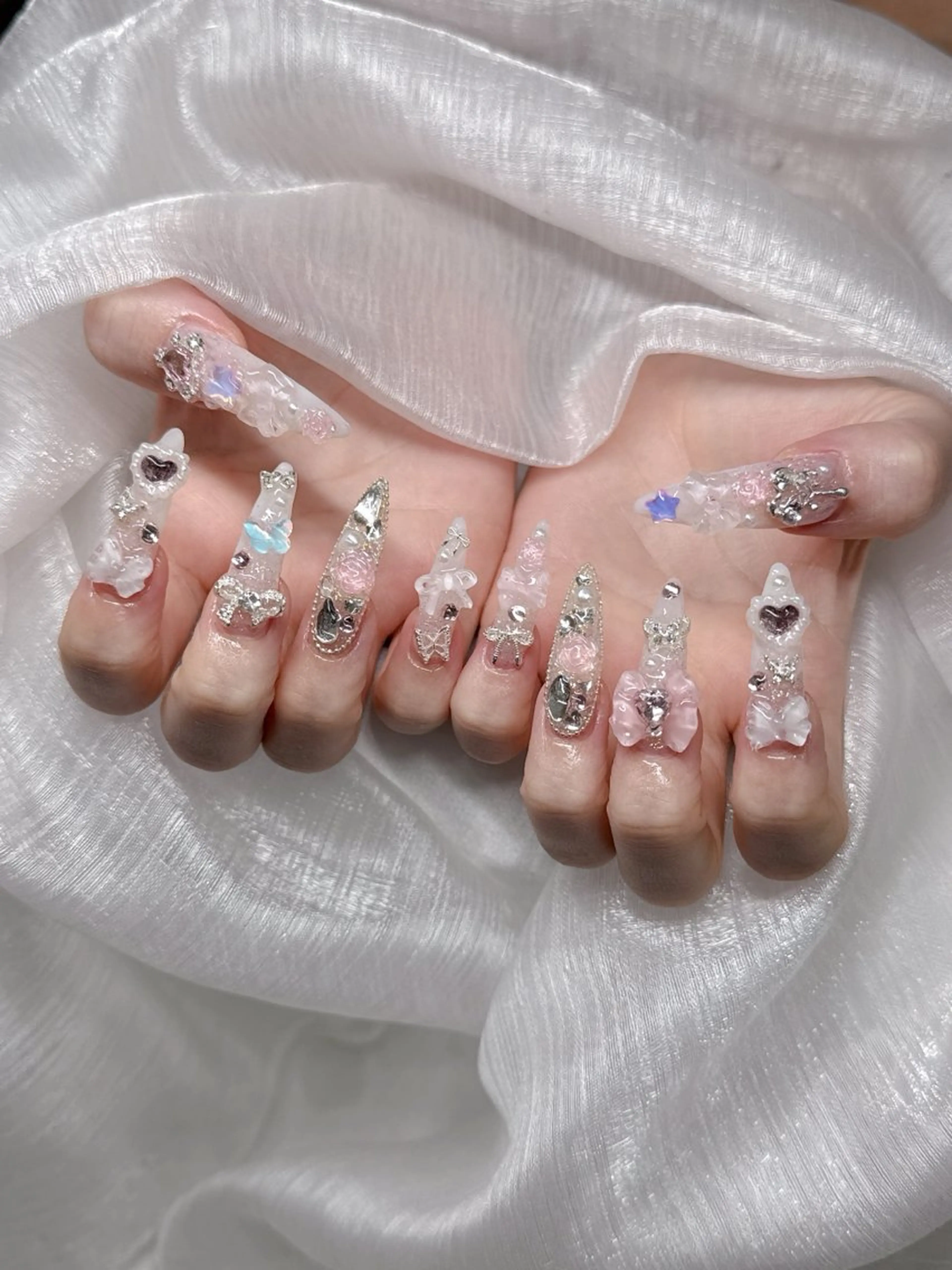 ネイル オーロラネイル チークネイル 長さ出し フットネイル フレンチネイル ハンドネイル Lee Ainのネイルデザイン