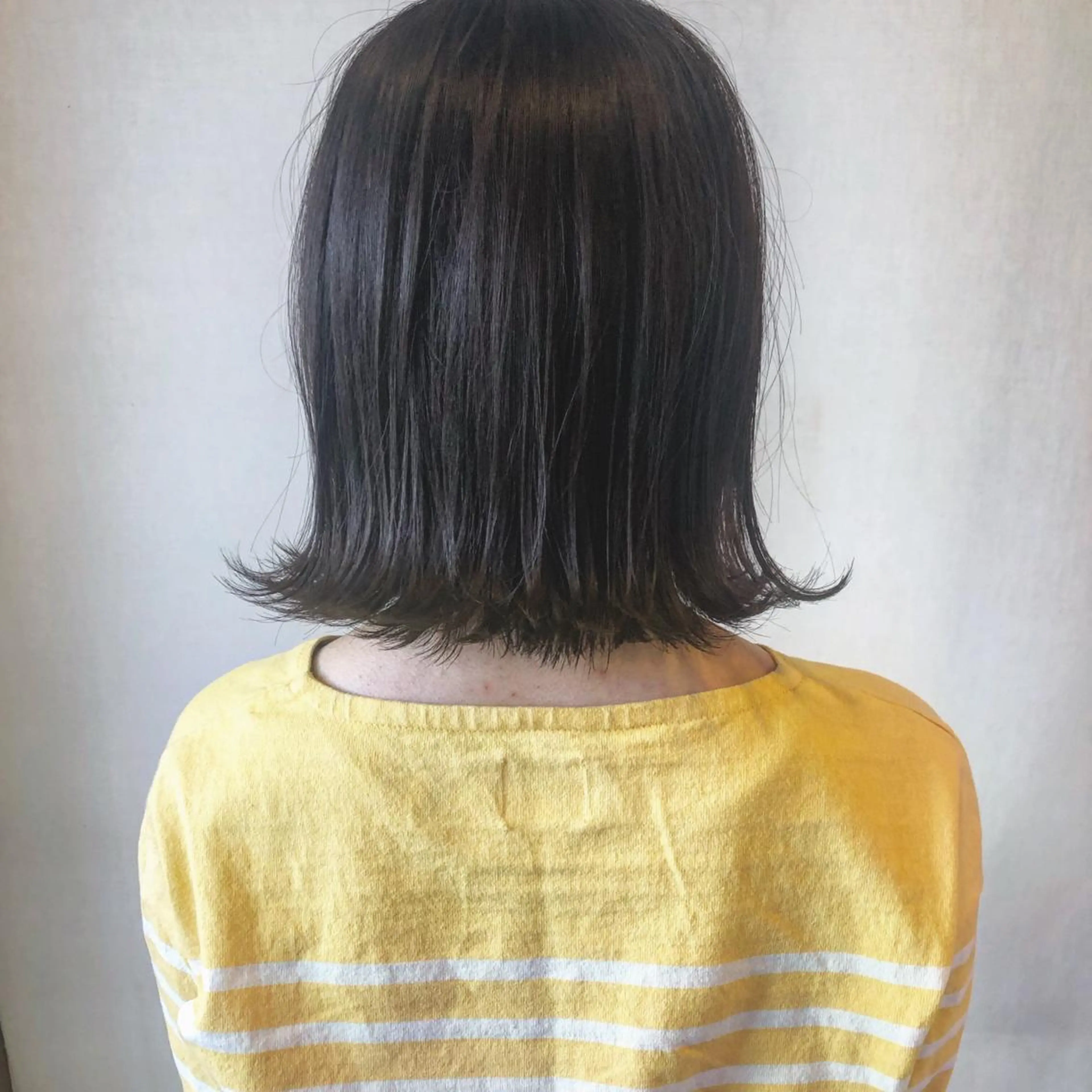 ミディアム カラー アッシュ ブルーカラー ブルーアッシュ HAIR LEAP所属・LEAP MISAの眉毛・アイブロウイメージ