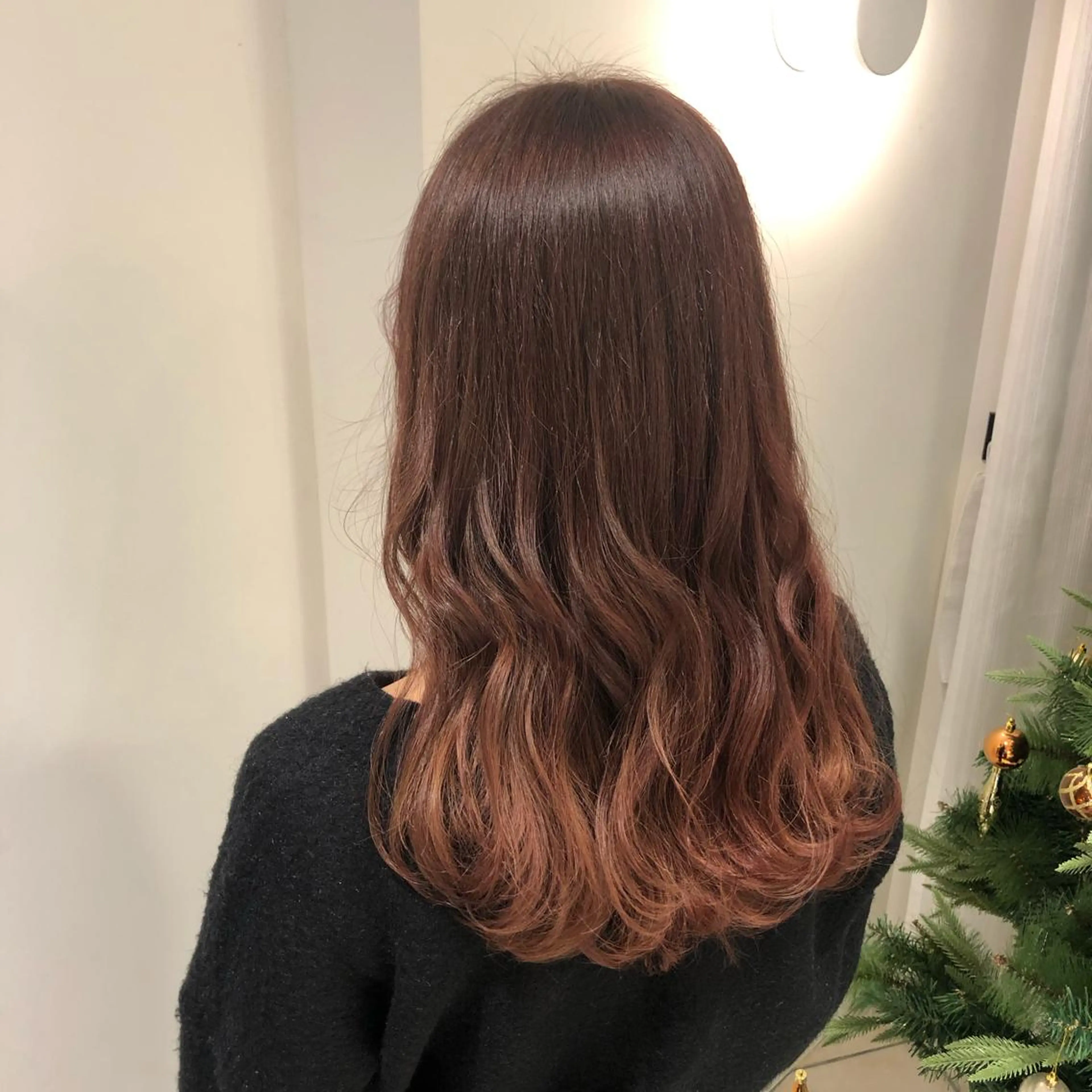 ロング カラー アッシュ ブリーチ グラデーションカラー ハイライトカラー ピンクカラー 韓国風ヘア♡ runaのヘアスタイル