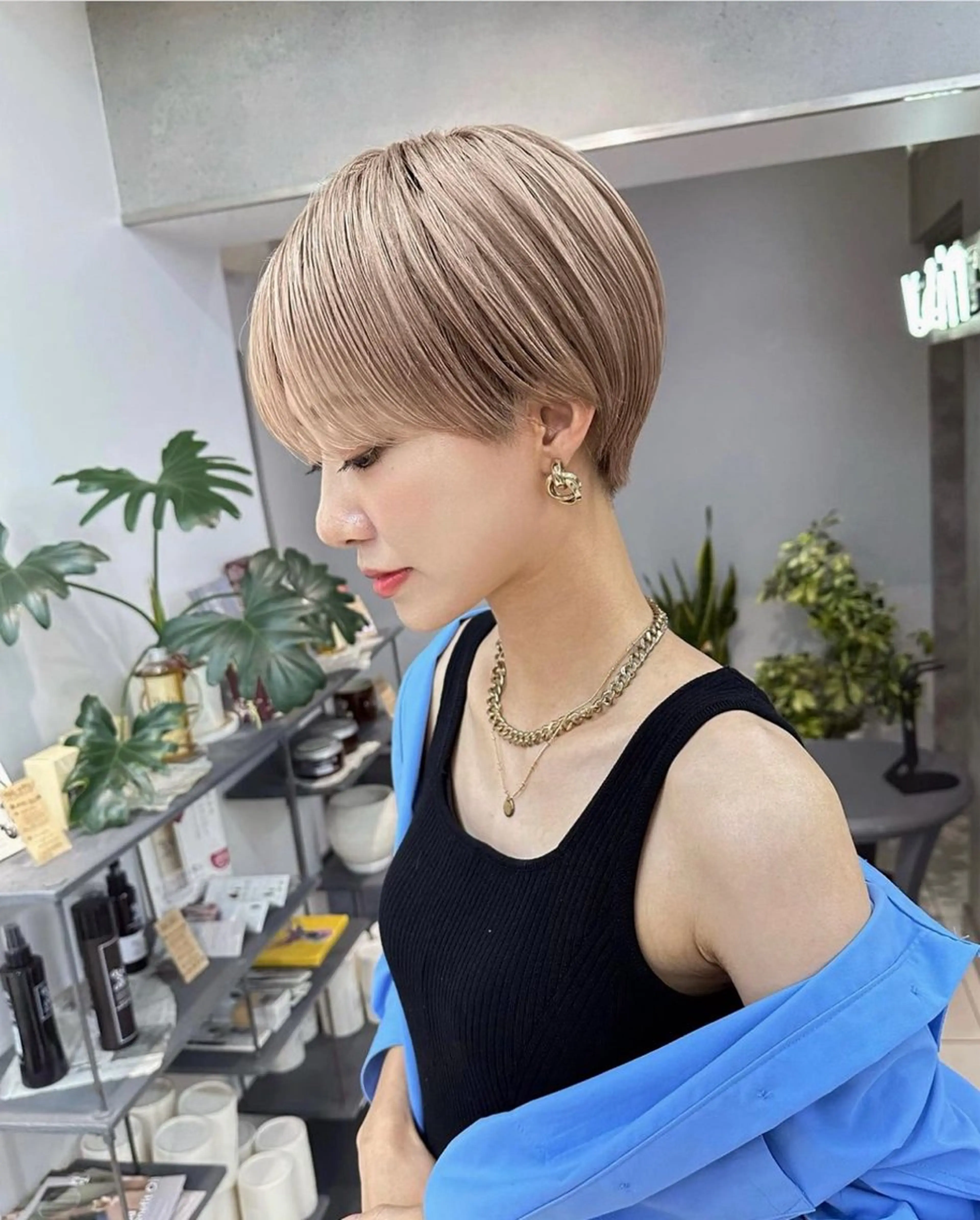 ショート ショートヘア ハイトーンカラー/ さらさのヘアスタイル