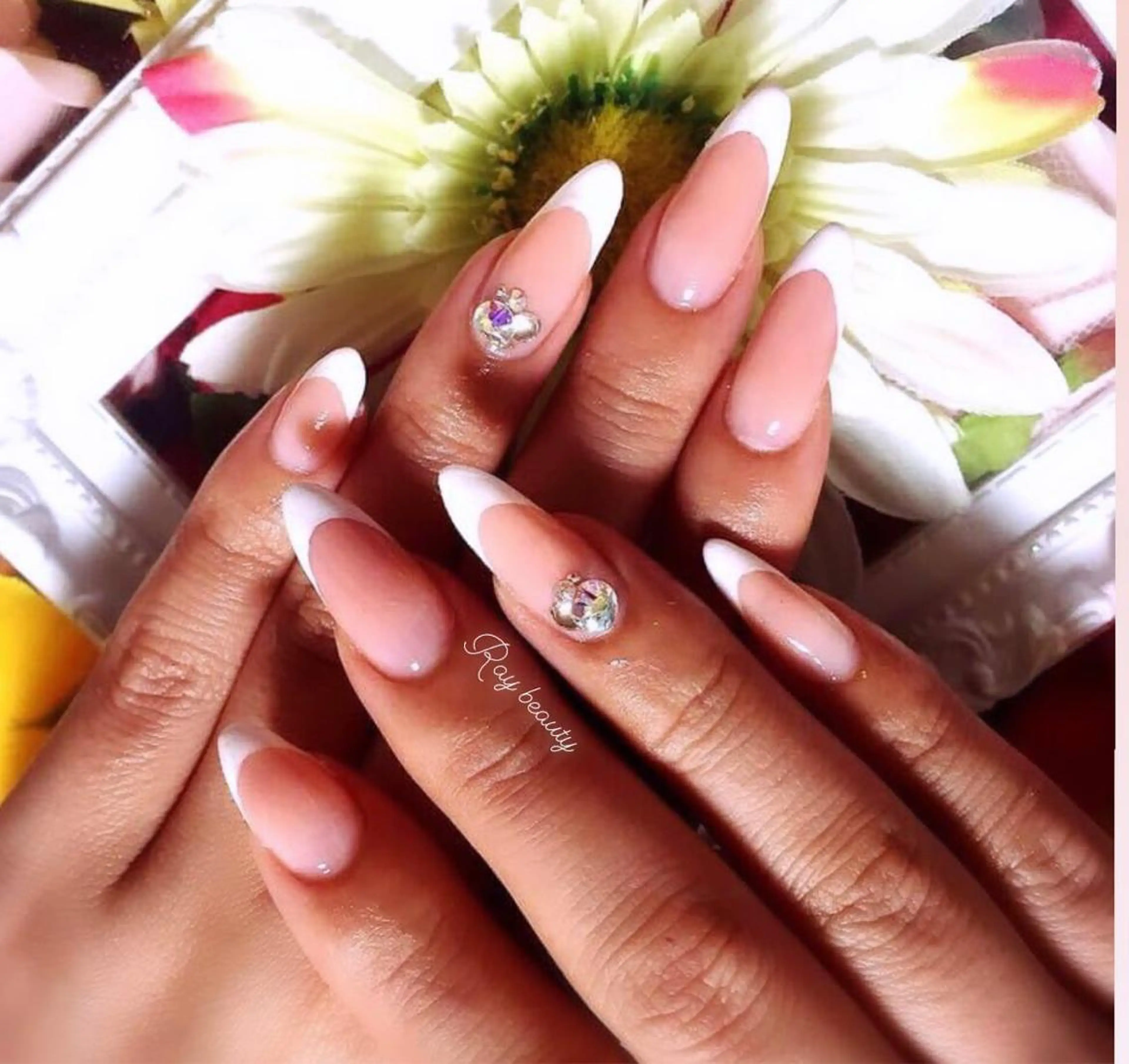 新規フレンチネイル3800円(他店オフこみ)再来+1,100の写真