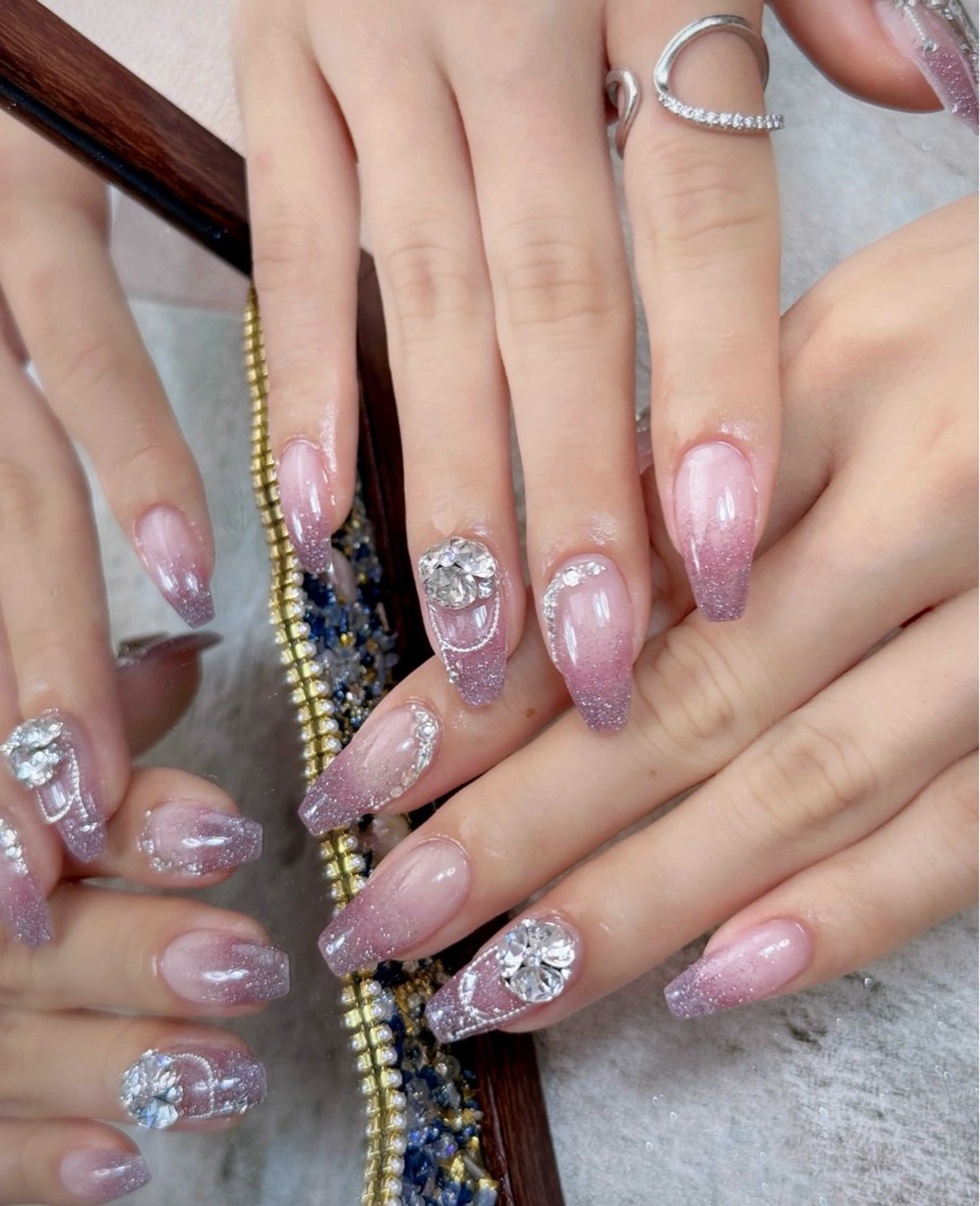 ネイル ハンドネイル Rola kira nail salon所属・Rola kira 麗のネイルデザイン