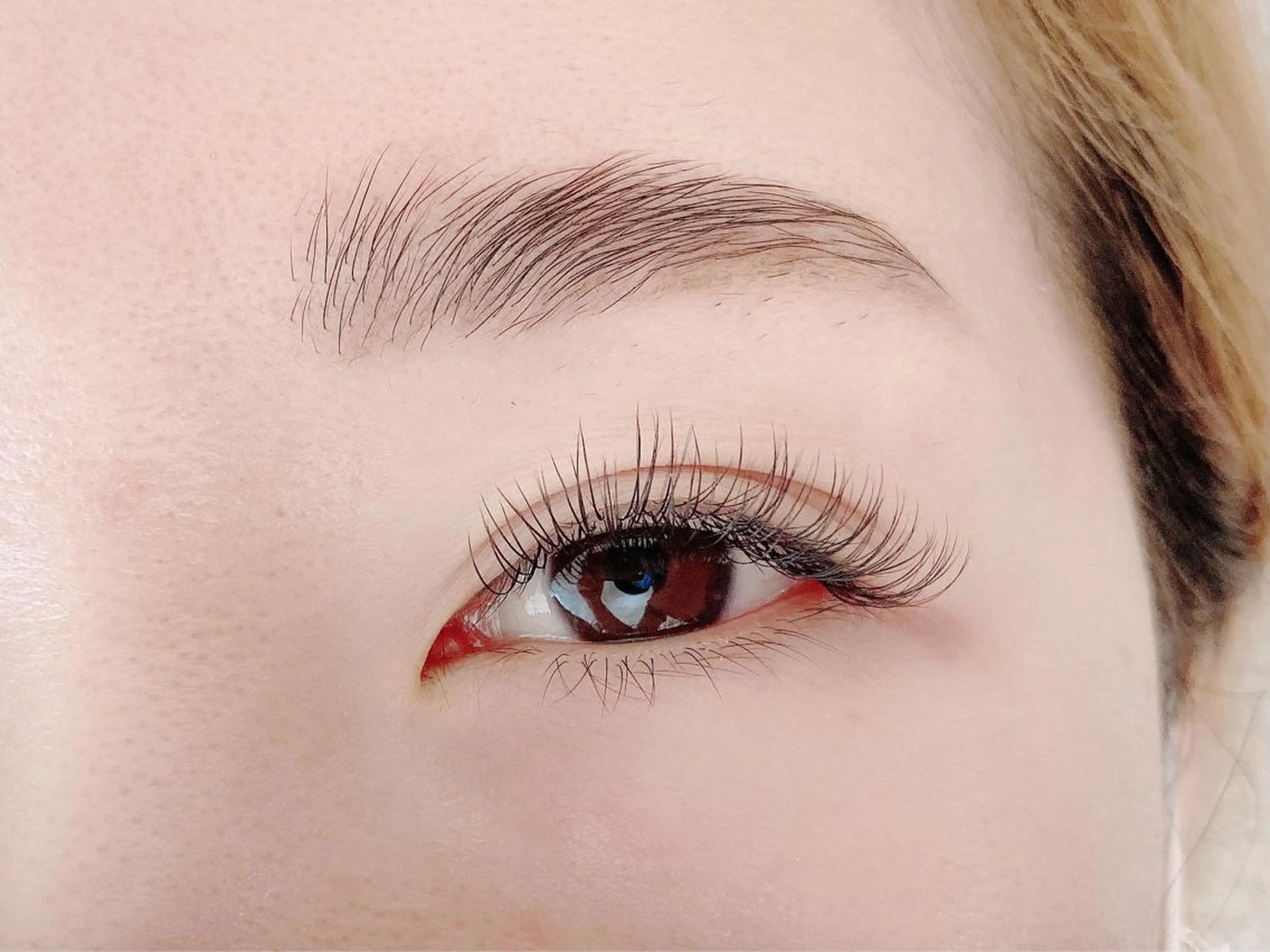 マツエク140本+ハリウッドブロウリフトの写真