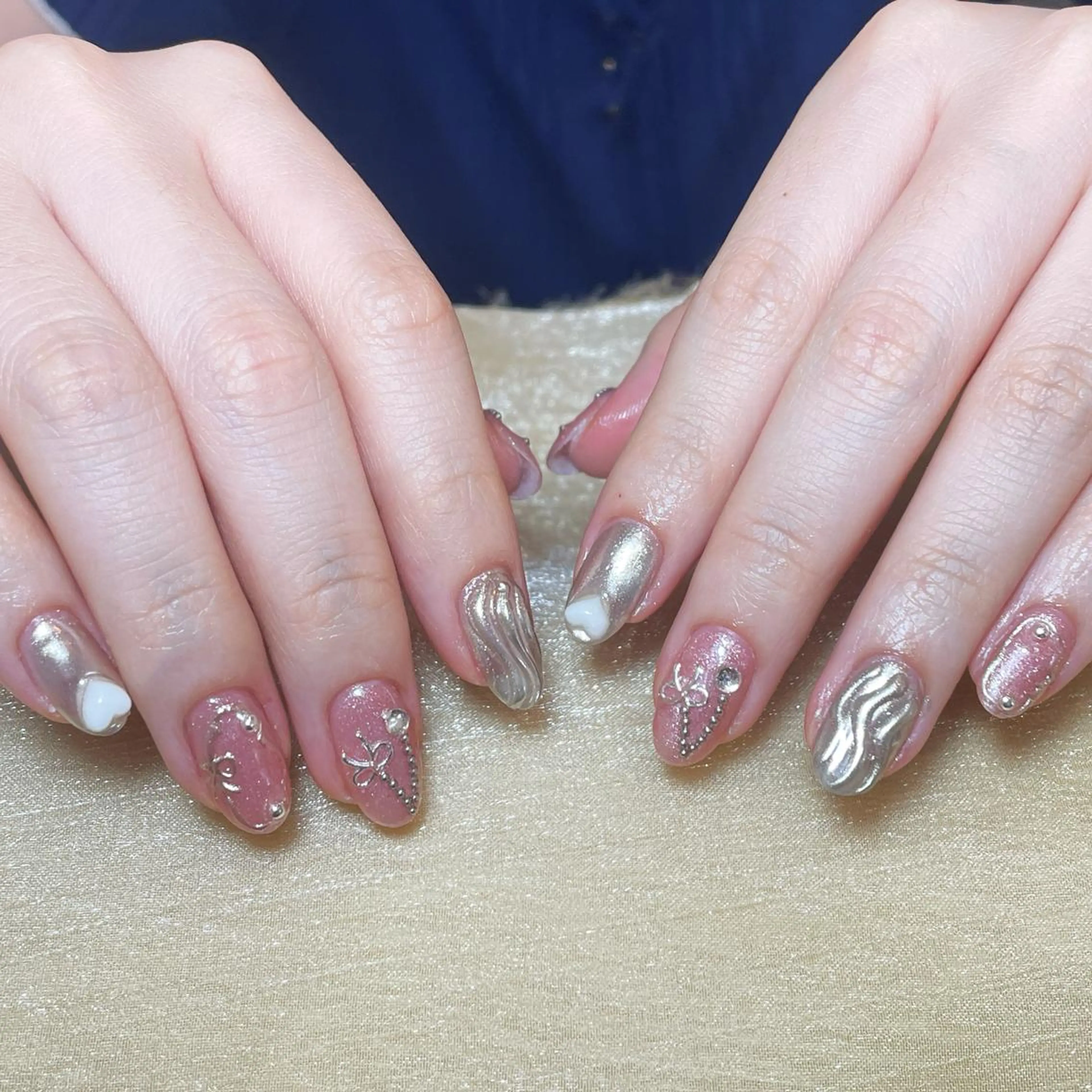 ネイル アートネイル オーロラネイル ガーリー キラキラネイル マグネットネイル ハンドネイル フットネイル ハンドケア Diamond 🚢のネイルデザイン