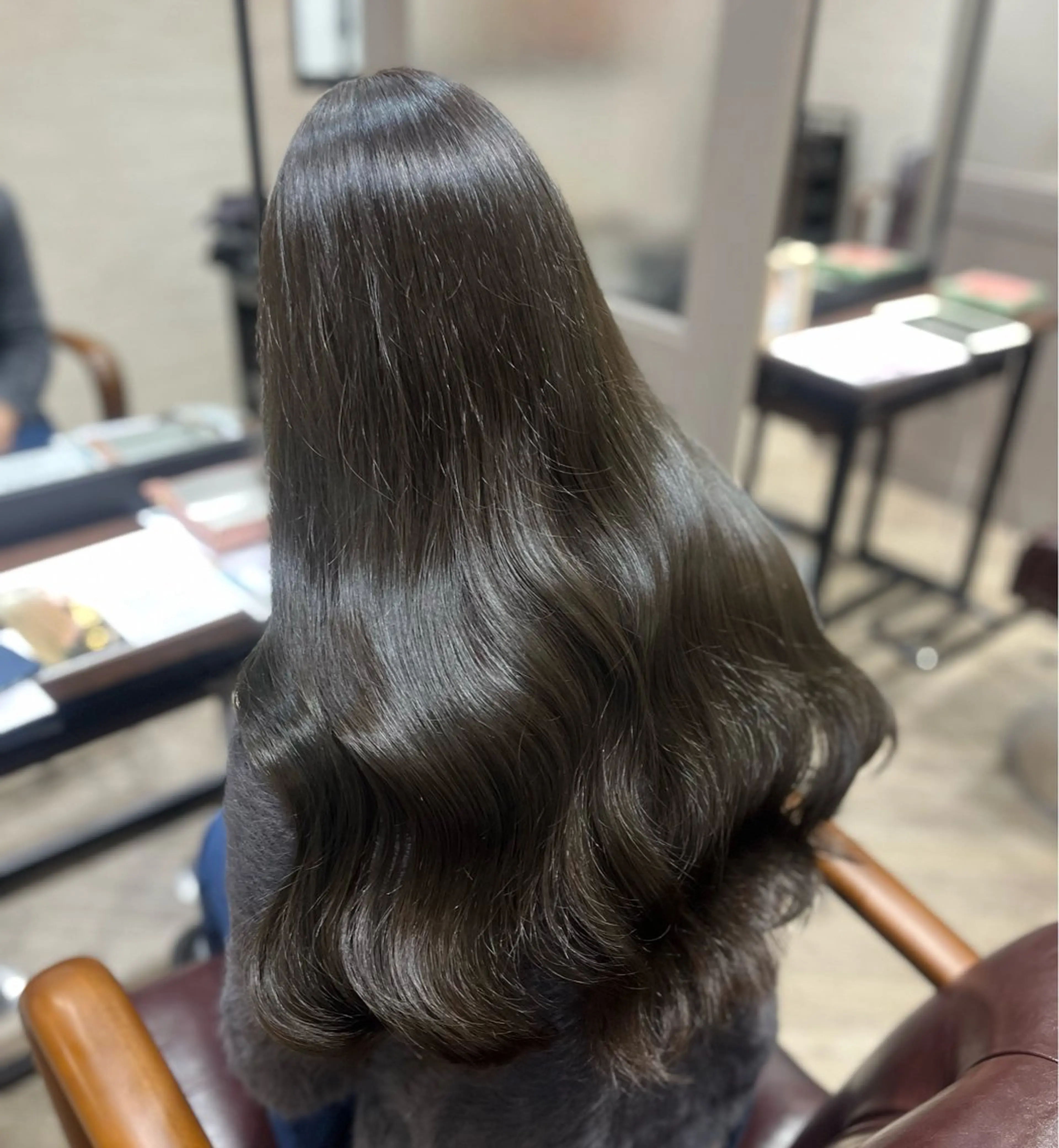 ロング カラー グレージュ オリーブグレージュ オリーブグレー カット ヘアカラー トリートメント 🫧ぷる艶カラー🫧 Yuubi🦩のヘアスタイル