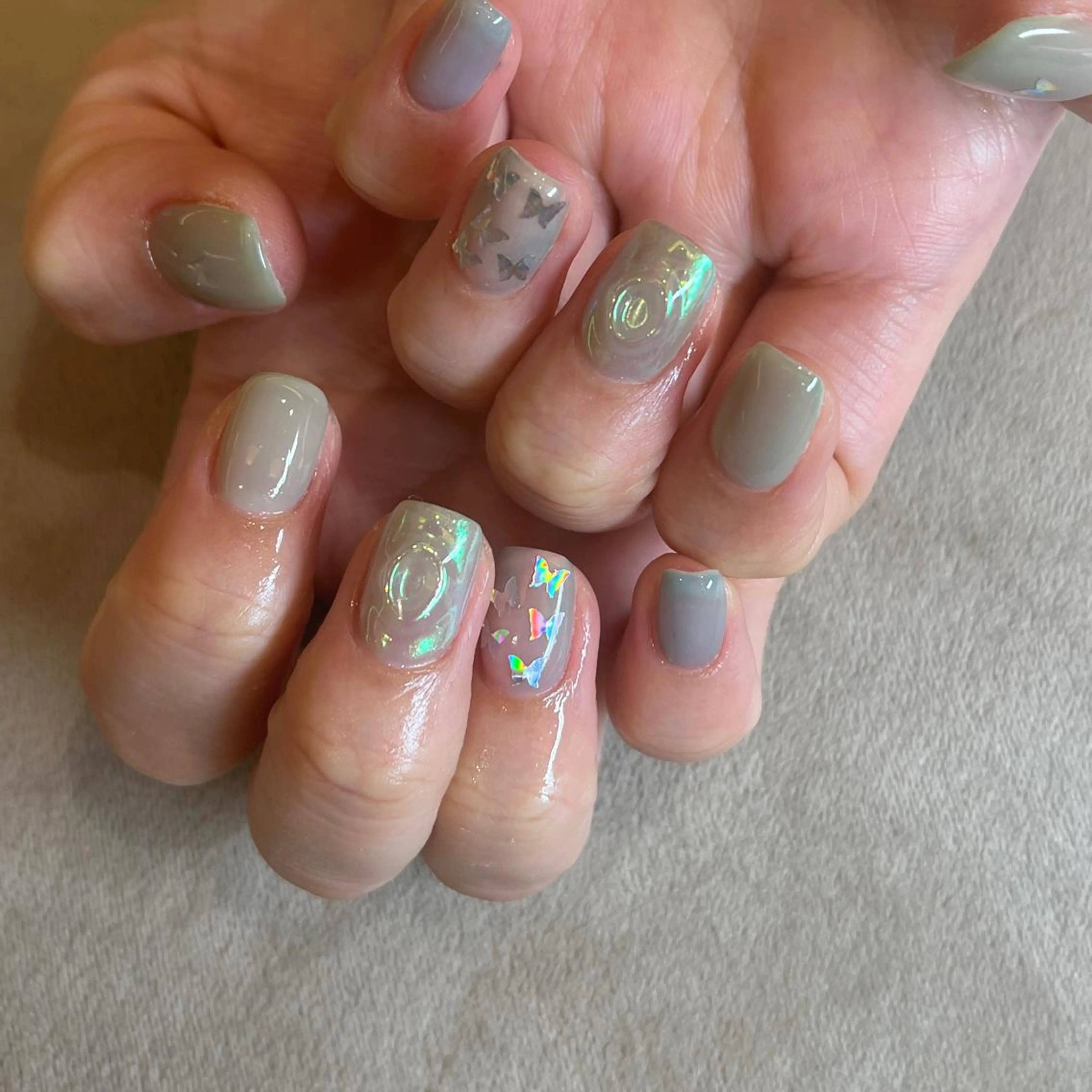 ネイル オーロラネイル ぷっくりネイル フリーランス¨̮⃝ ネイリストOKADAのネイルデザイン