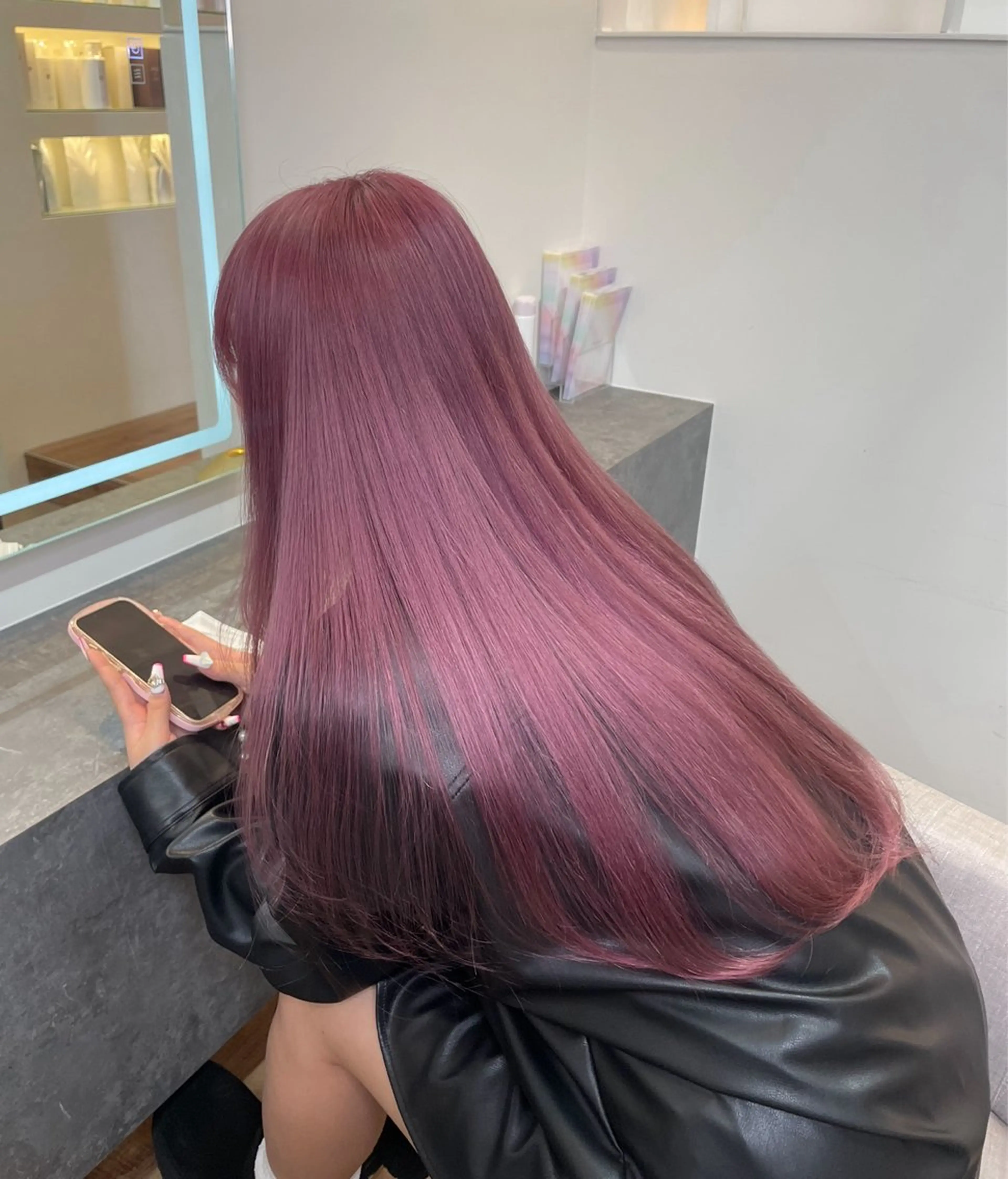 ロング カラー ブリーチ ヘアカラー トリートメント MARQUEE所属・Ayame / ハイトーンカラーのヘアスタイル