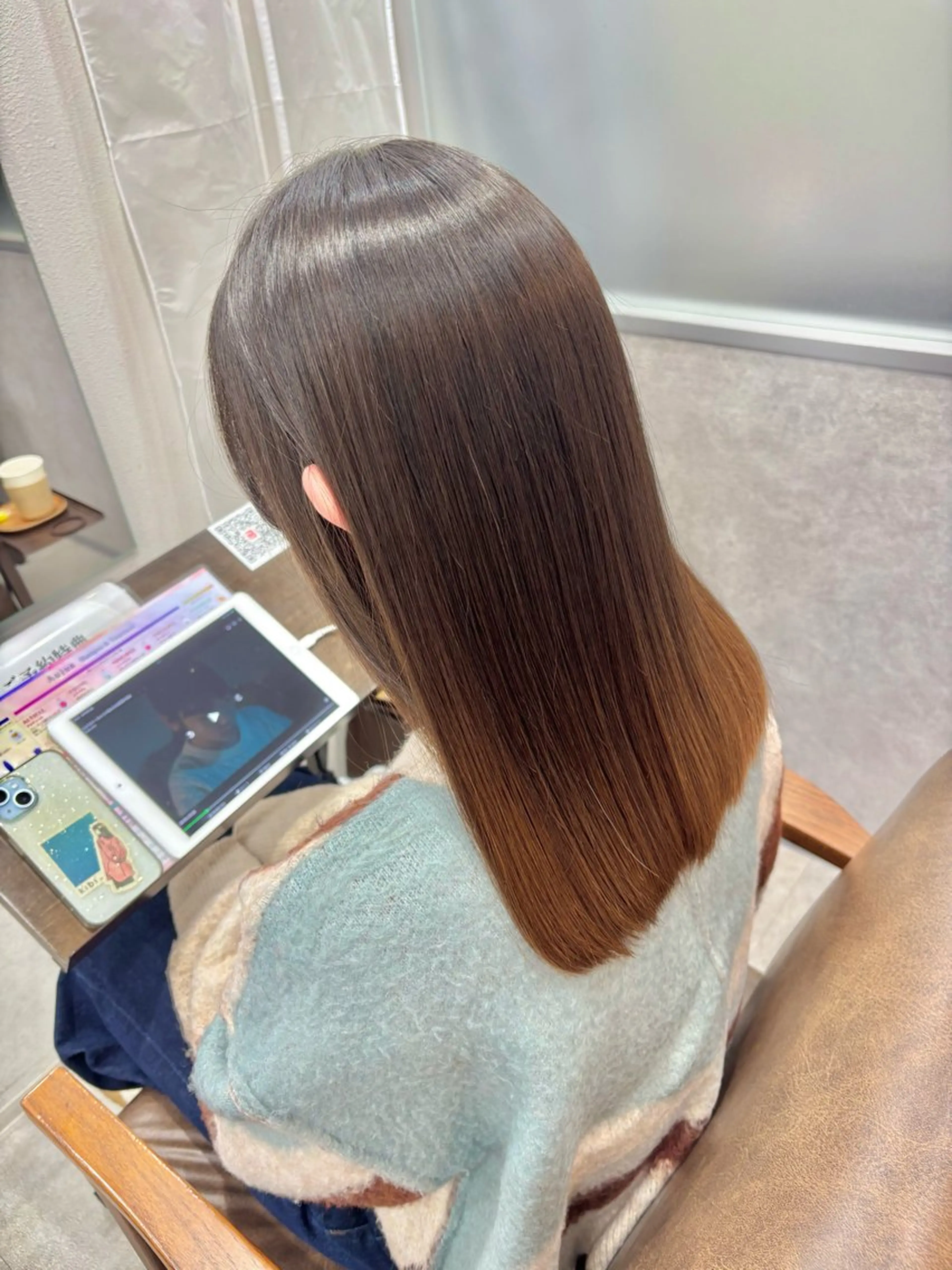 セミロング カット 縮毛矯正 トリートメント 久保田康雅　辻堂 髪質改善×縮毛矯正のヘアスタイル