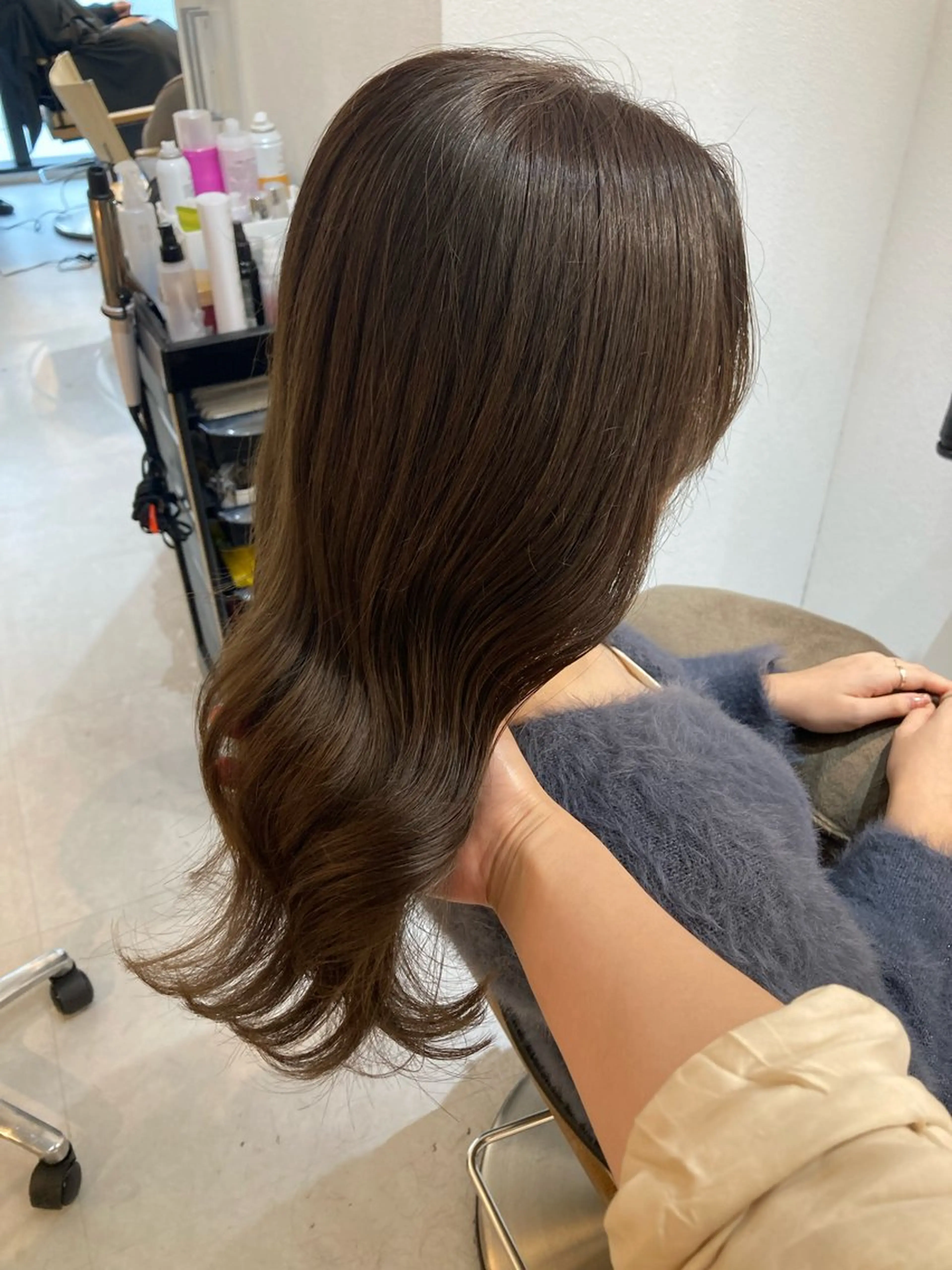 セミロング ✨色持ちの良い艶 カラー✨蟹江真世のヘアスタイル