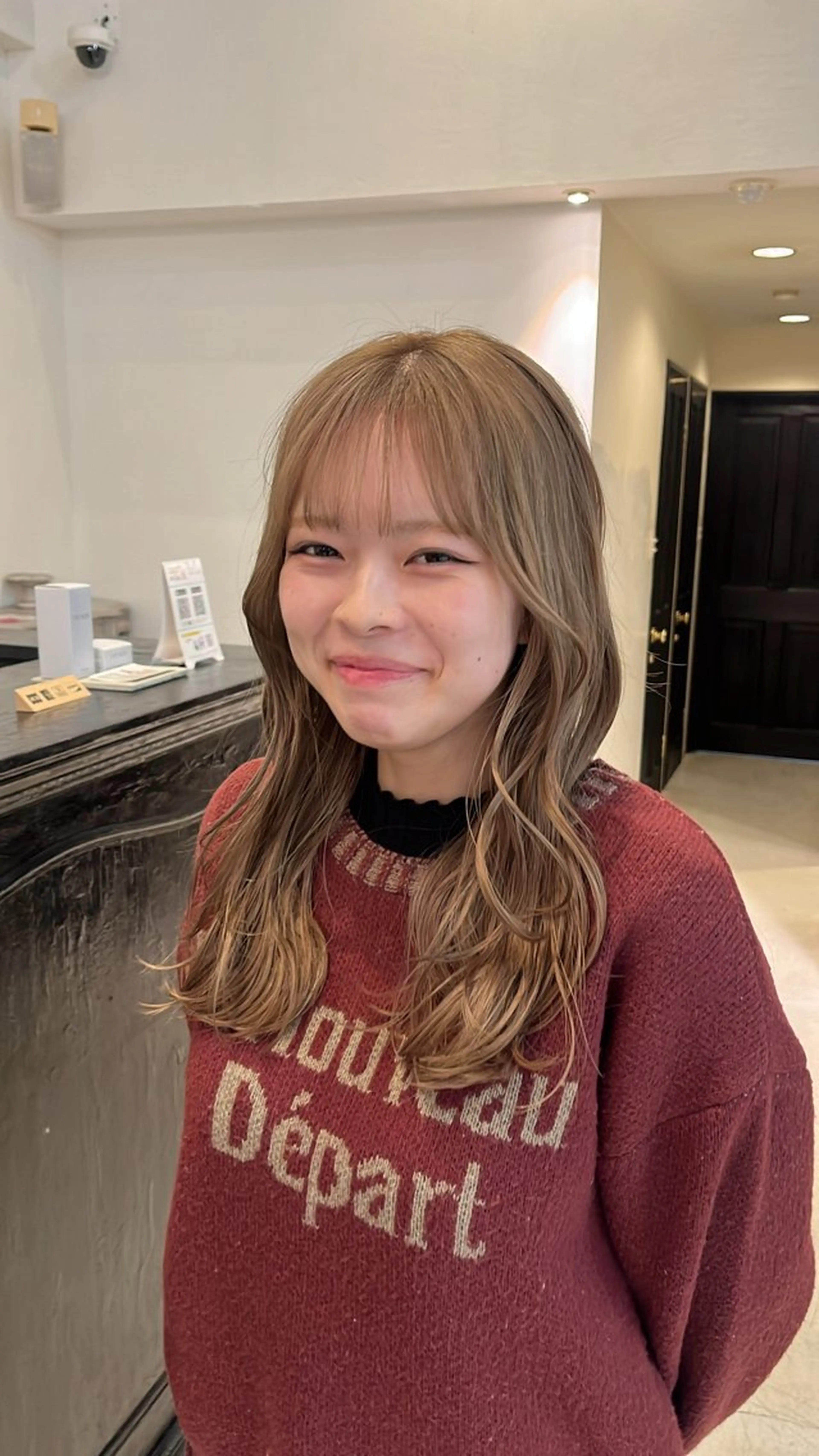 ロング カラー ベージュカラー ミルクティーベージュ カット ヘアカラー トリートメント 【中村公園】小山 蒼生のヘアスタイル