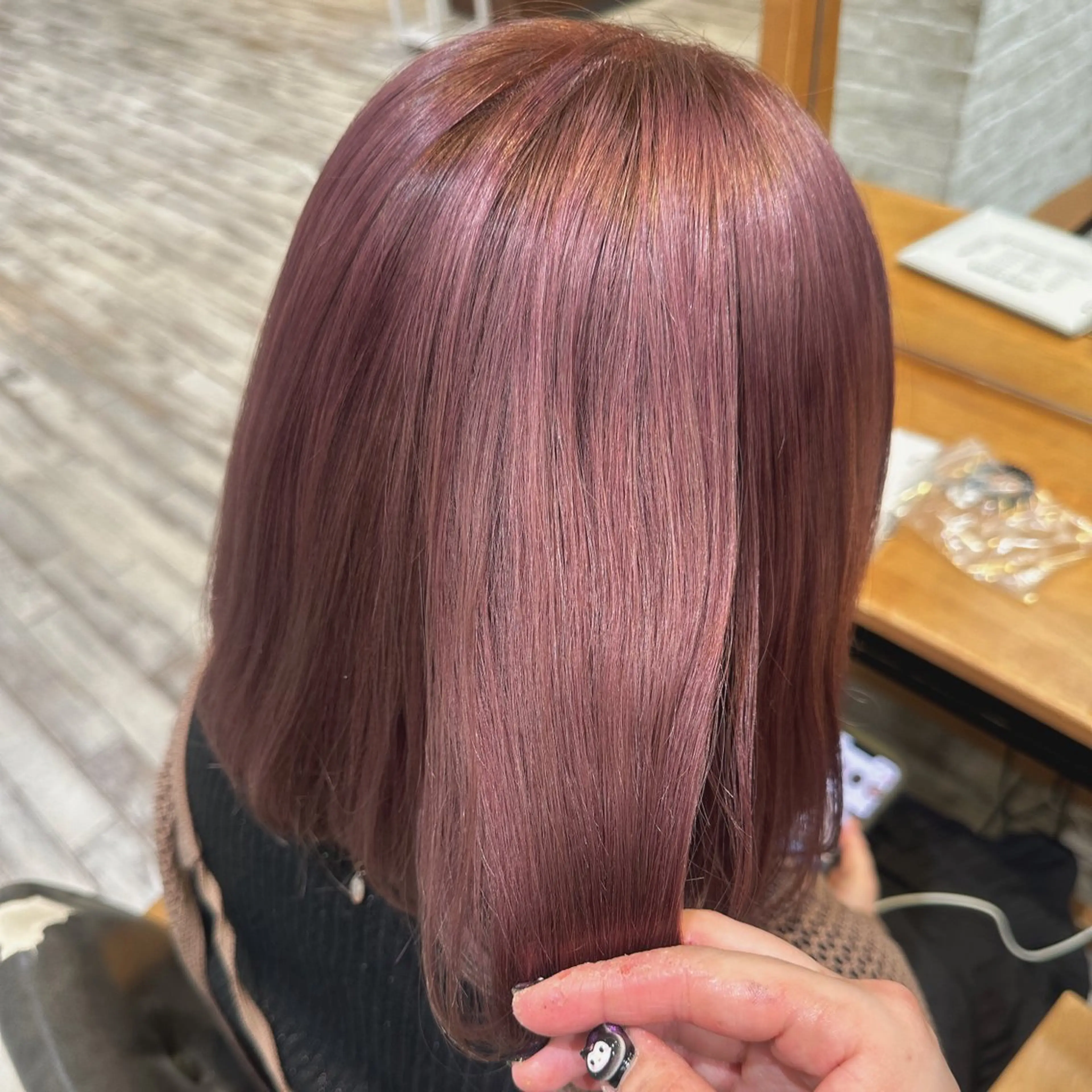 ミディアム Aura所属・丸山 心 / 艶カラーのヘアスタイル