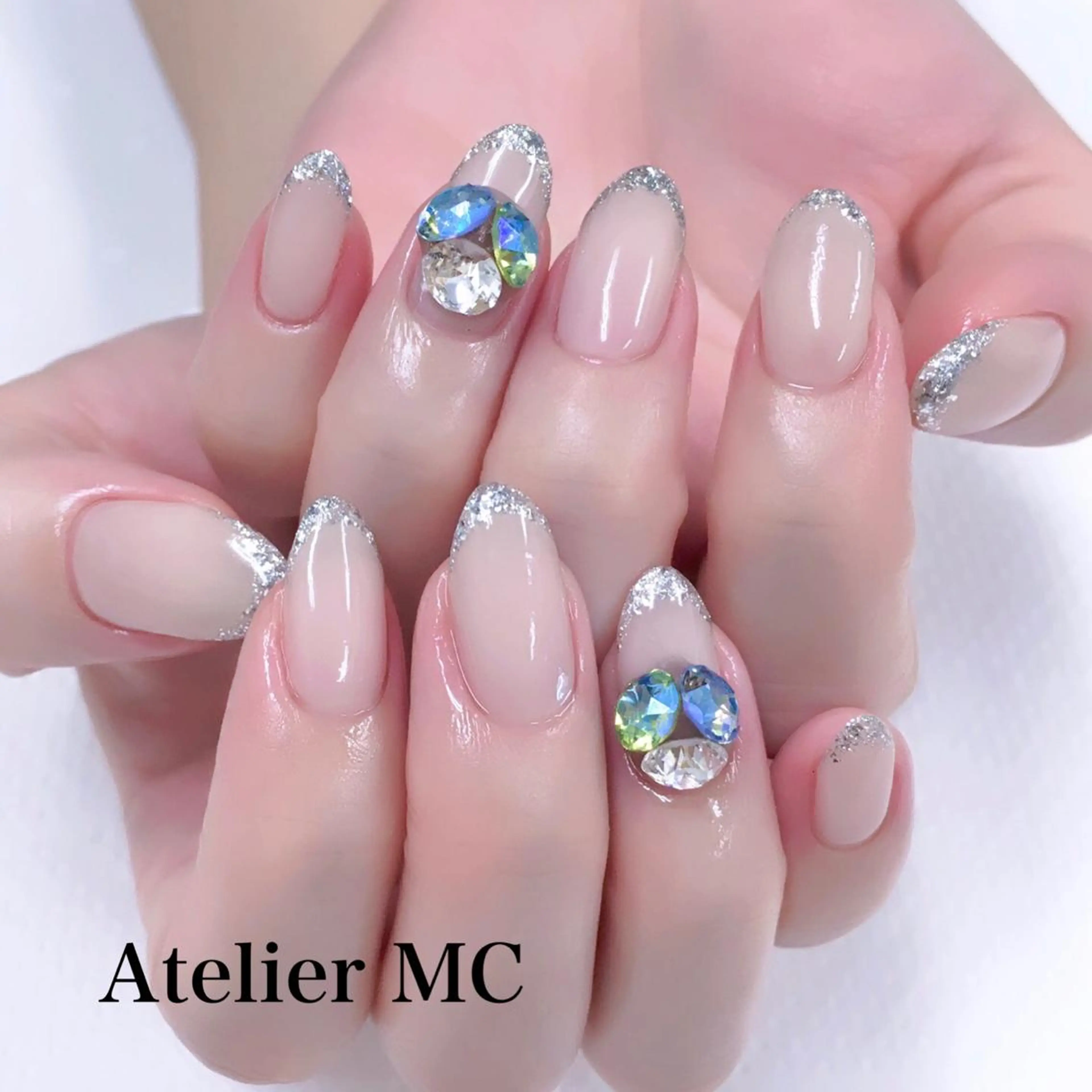 ネイル フレンチネイル ラメ(グリッター) ストーンネイル ハンドネイル アトリエ エムシー 【新富町・東銀座】のネイルデザイン