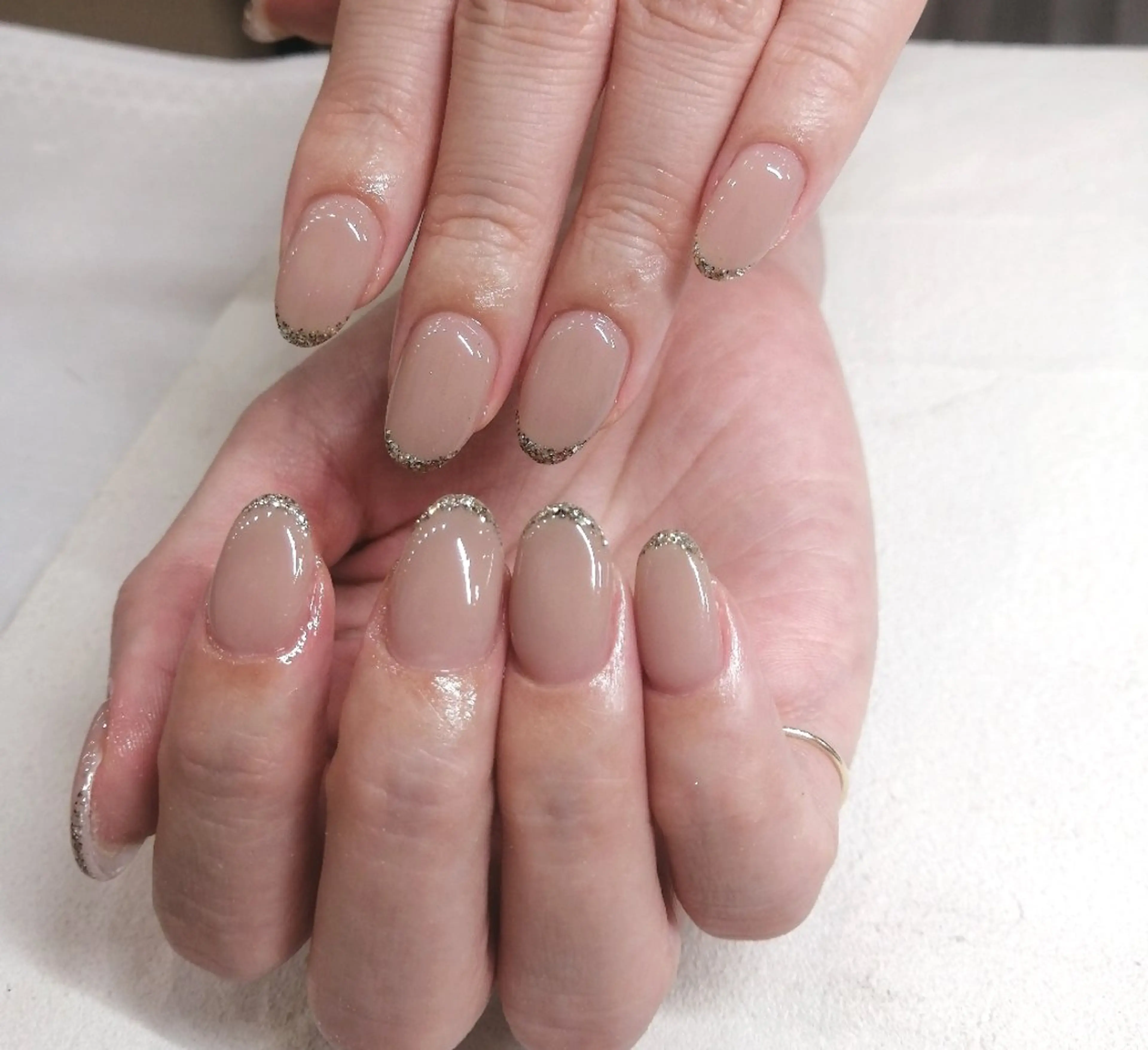 ネイル ラメ(グリッター) ワンカラーネイル I.プライベートネイルサロン所属・I.プライベート ネイルサロンの眉毛・アイブロウイメージ