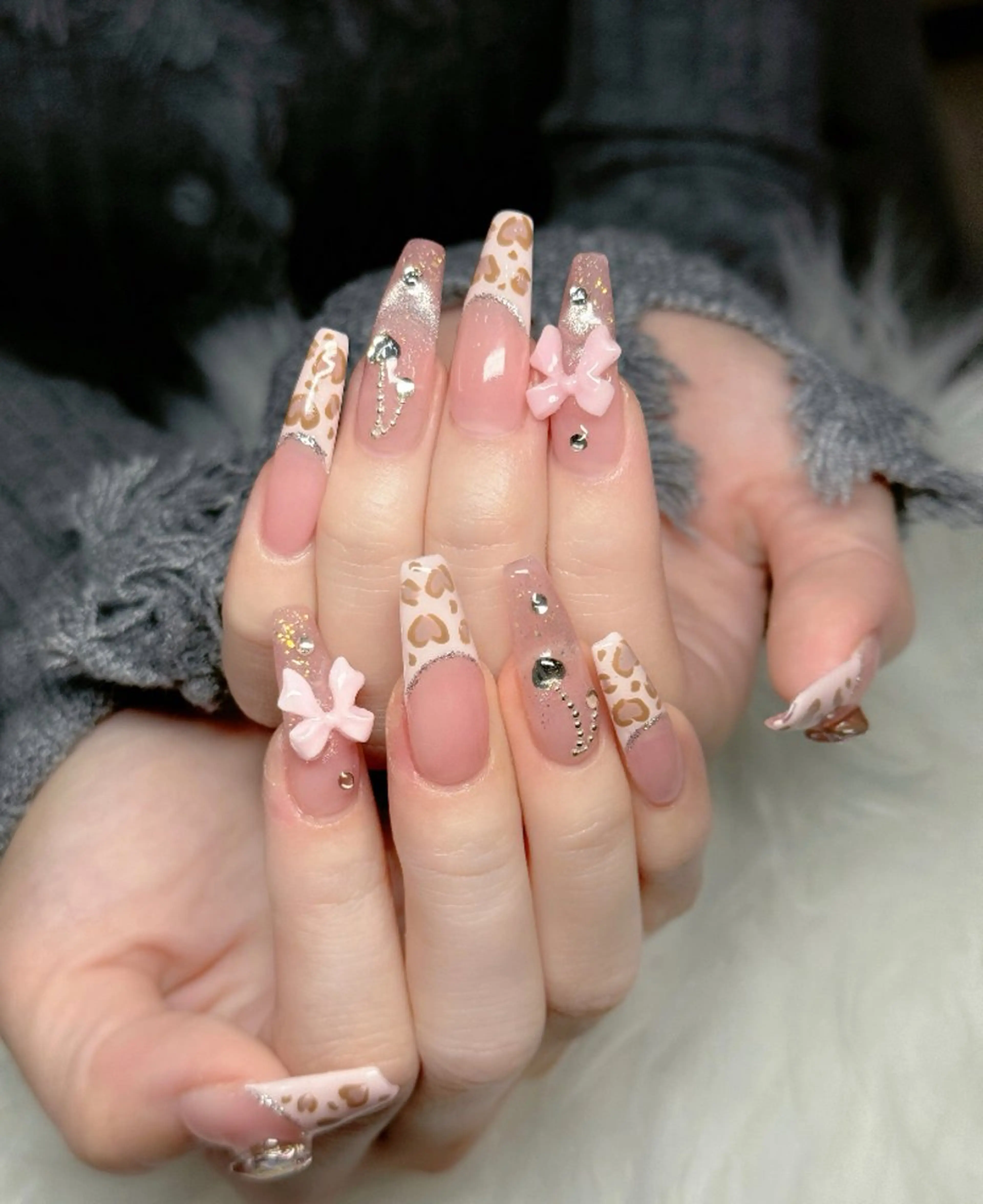 ネイル 長さ出し フレンチネイル 韓国ネイル レース マグネットネイル ハンドネイル 波 なみのネイルデザイン