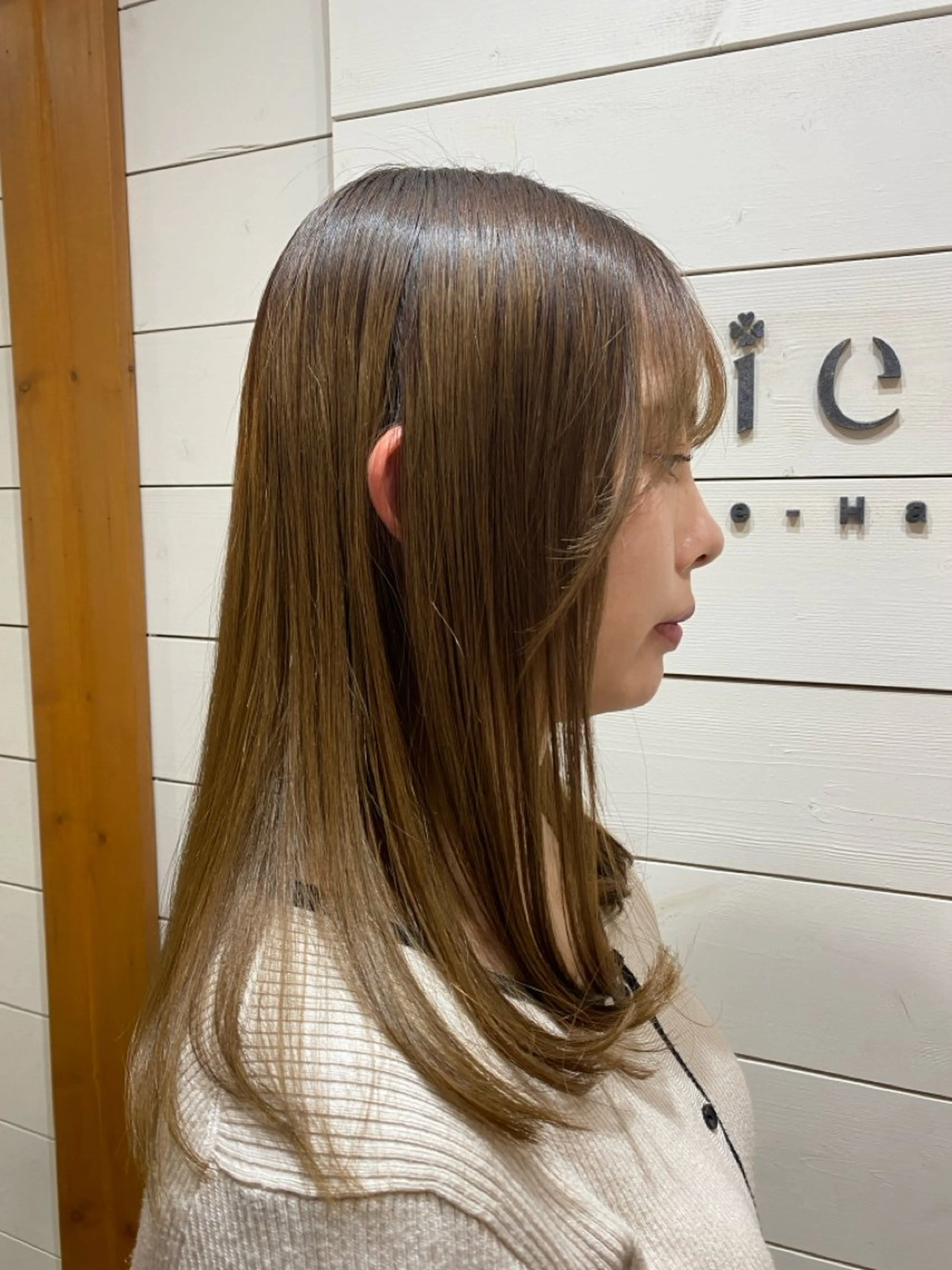 🩷女性限定💇‍♀️カット＋髪質改善ツヤツヤストレート＋コーティングトリートメントの写真