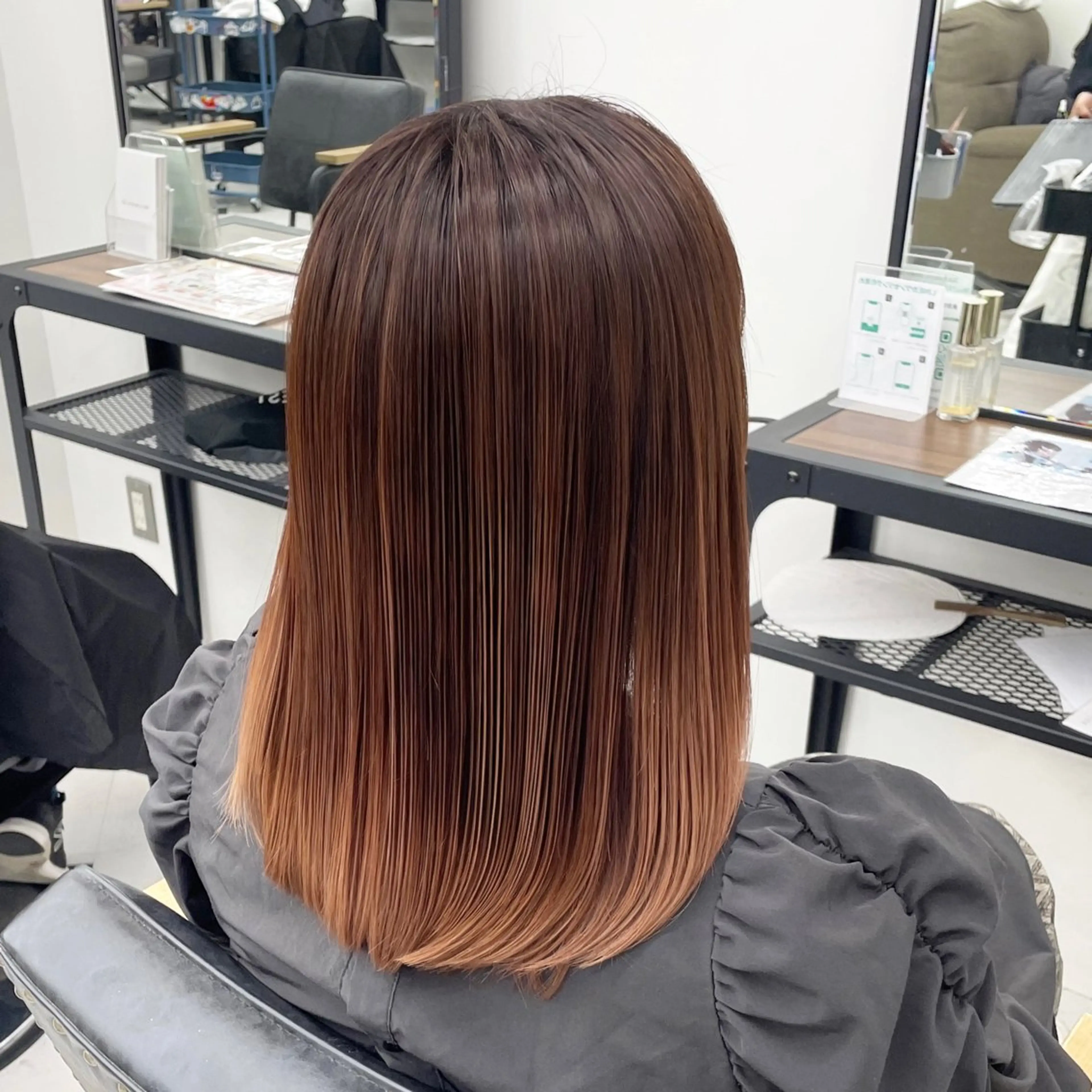セミロング カラー パーマ ヘアアレンジ メンズ 透明感カラー グラデーションカラー 髪質改善 トリートメント mona/ ストレートスタイル✨のヘアスタイル
