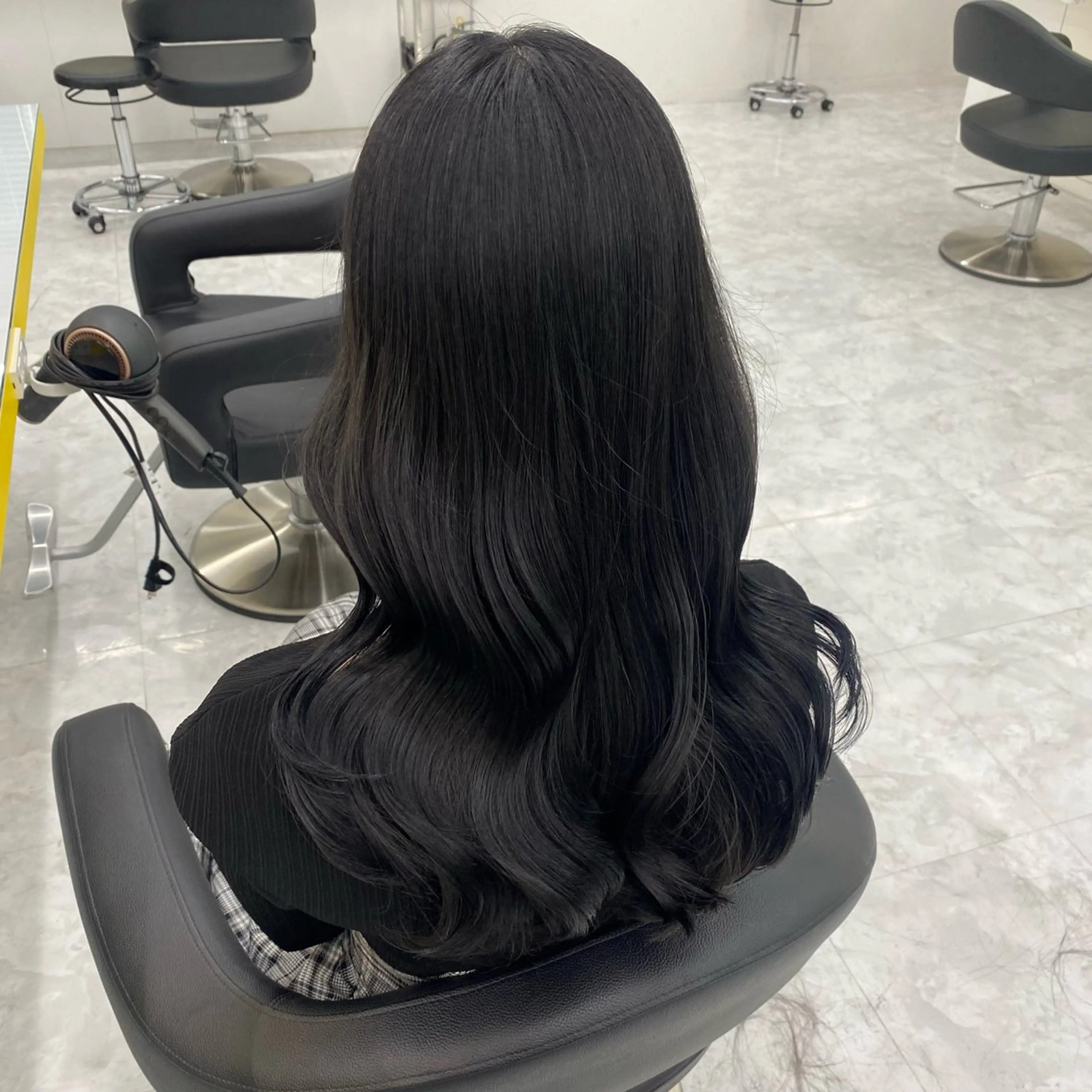 カラー パーマ ヘアアレンジ メンズ キッズ 黒髪 ブルーカラー ブルーブラック ヘアカラー Lumo所属・💖横浜ブリーチなし 💖MIHOのヘアスタイル