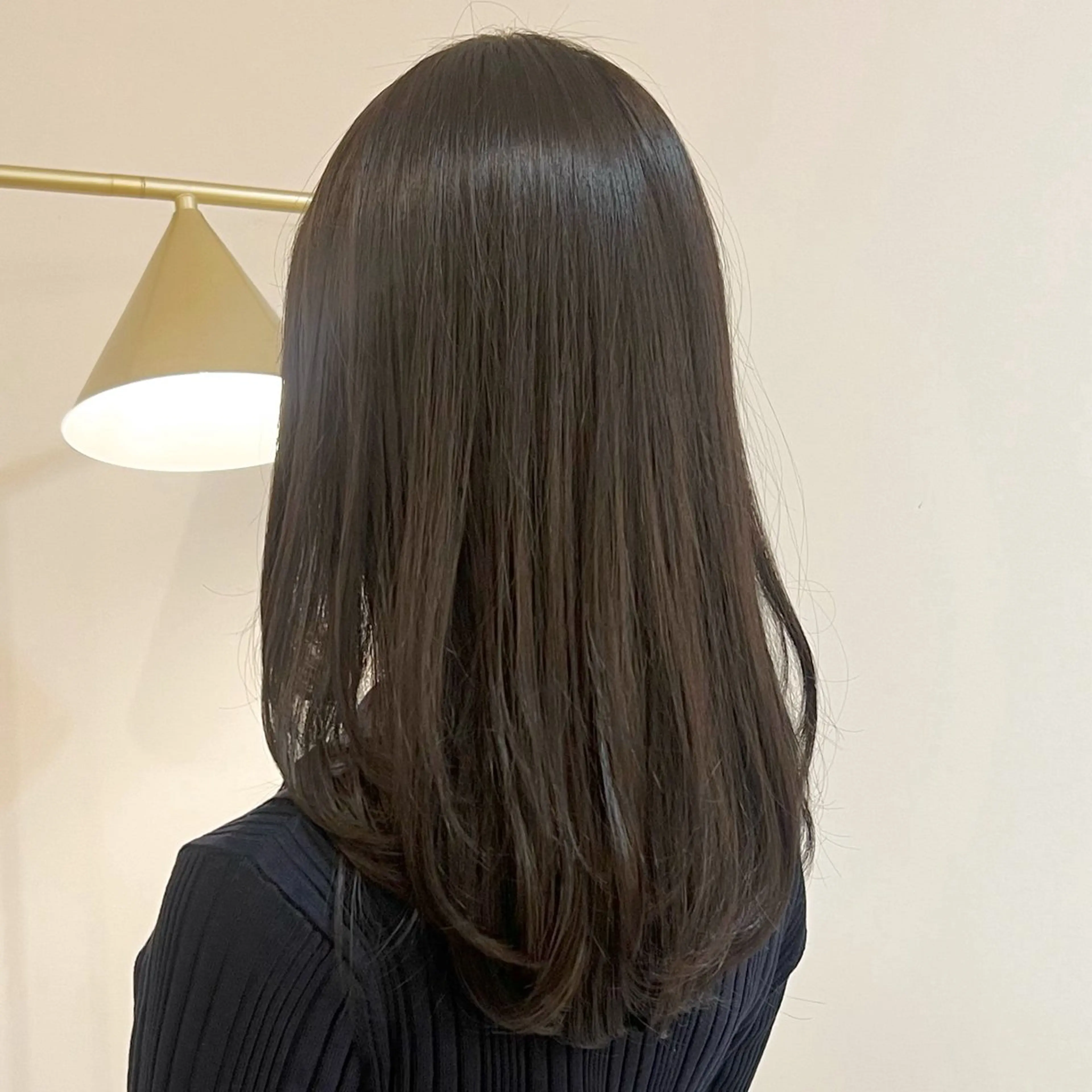 ミディアム カラー ベージュカラー ブリーチ 透明感カラー ダブルカラー グレージュ ヘアカラー トリートメント 艶カラー/透明感 /ヒグチアオイのヘアスタイル