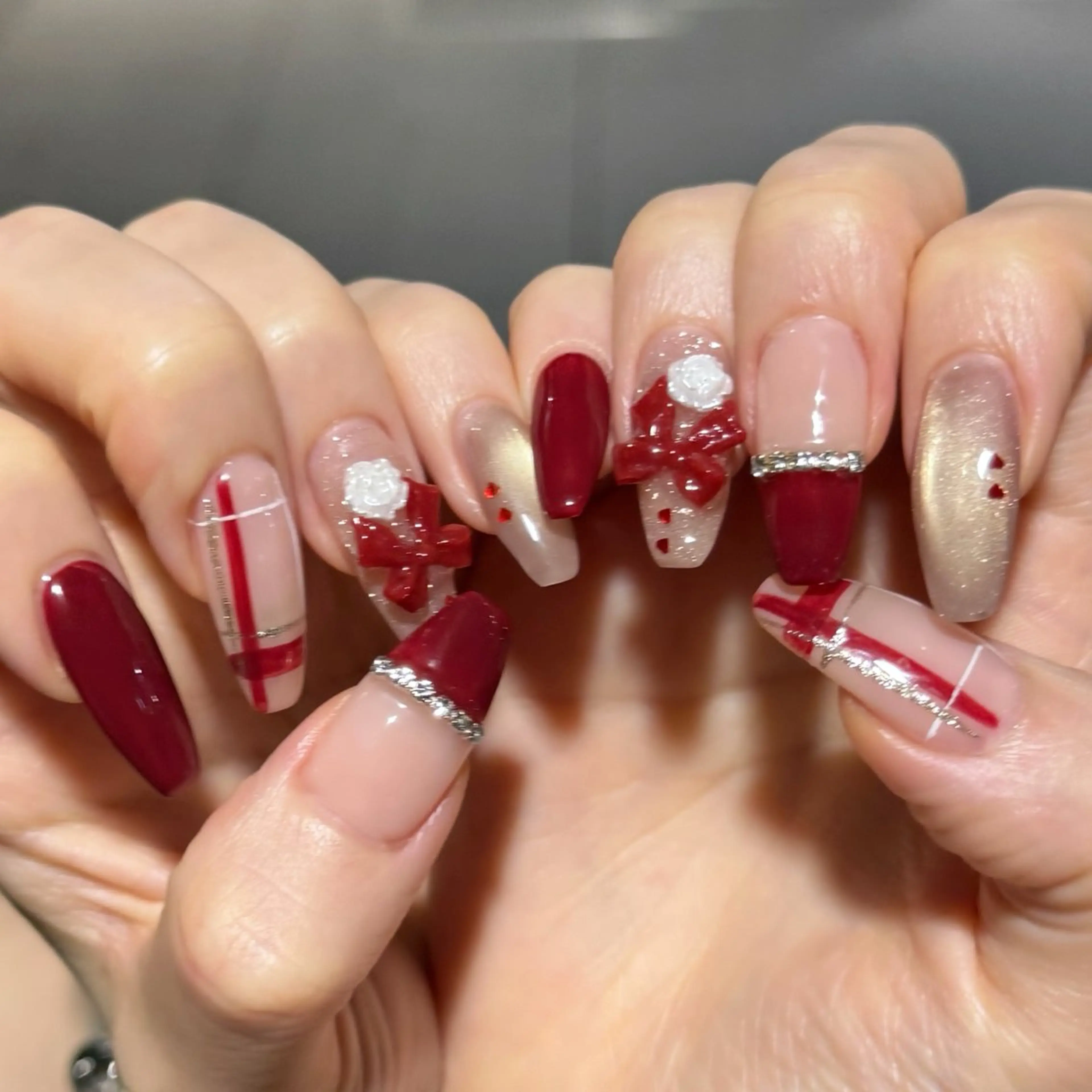 ネイル ボルドー ハンドネイル ハンドケア Chizuru ☾ ໋のネイルデザイン