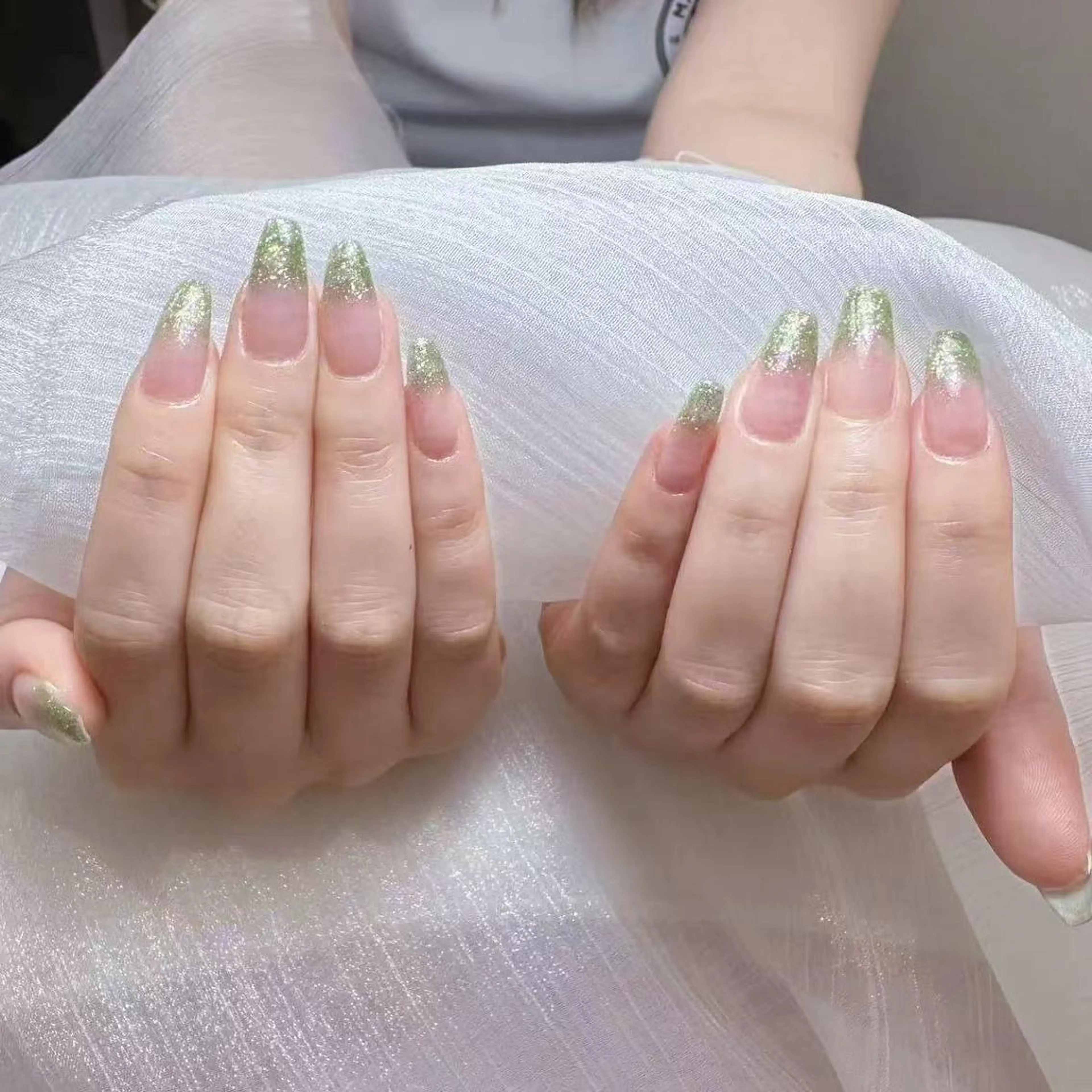 ネイル アートネイル オーロラネイル ガーリー キラキラネイル 韓国ネイル ハンドネイル ハンドケア Diamond 🚢のネイルデザイン