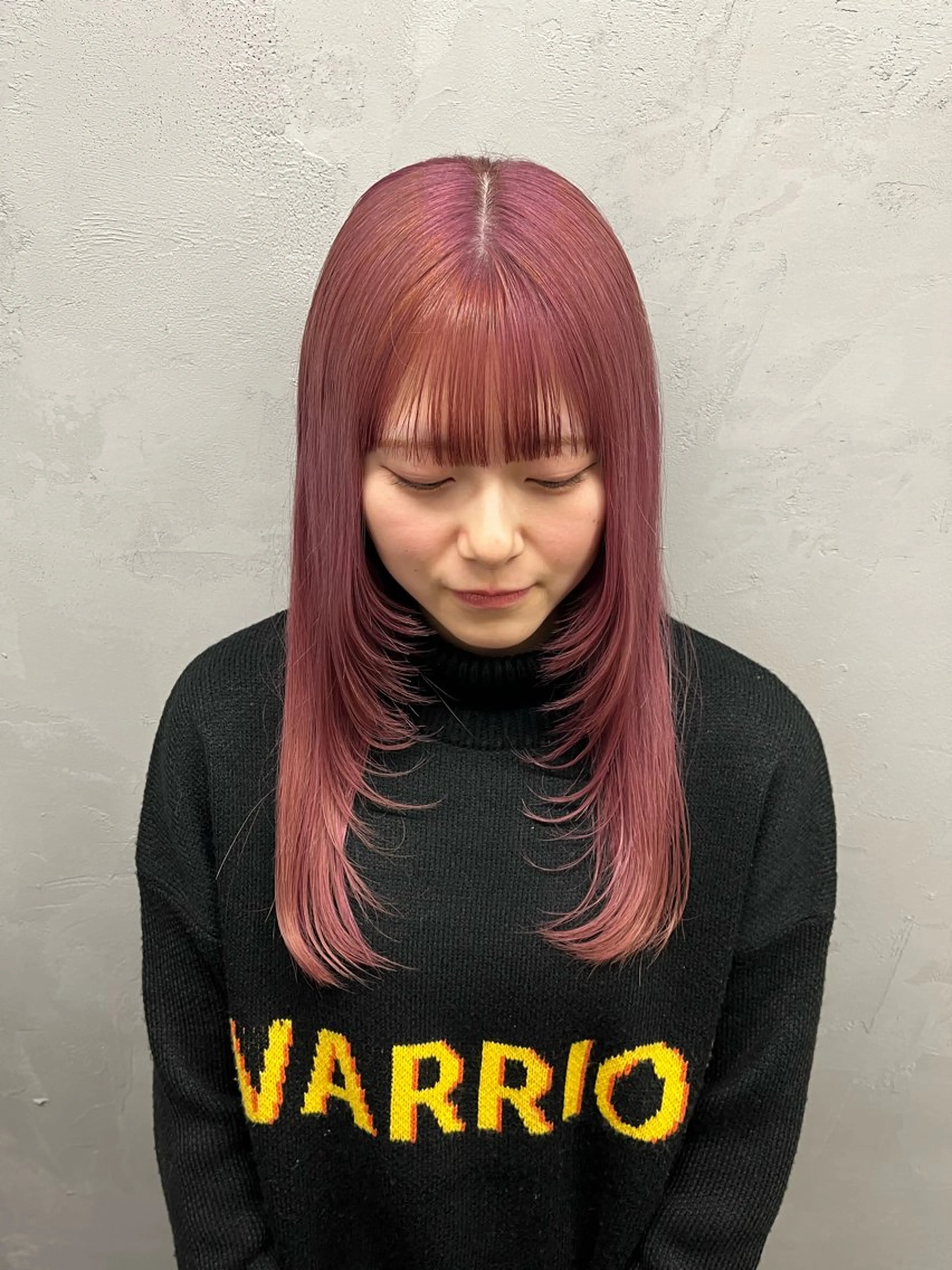 ロング ヘアカラー 綾乃／デザインカラー ／ハイトーン／ボブのヘアスタイル