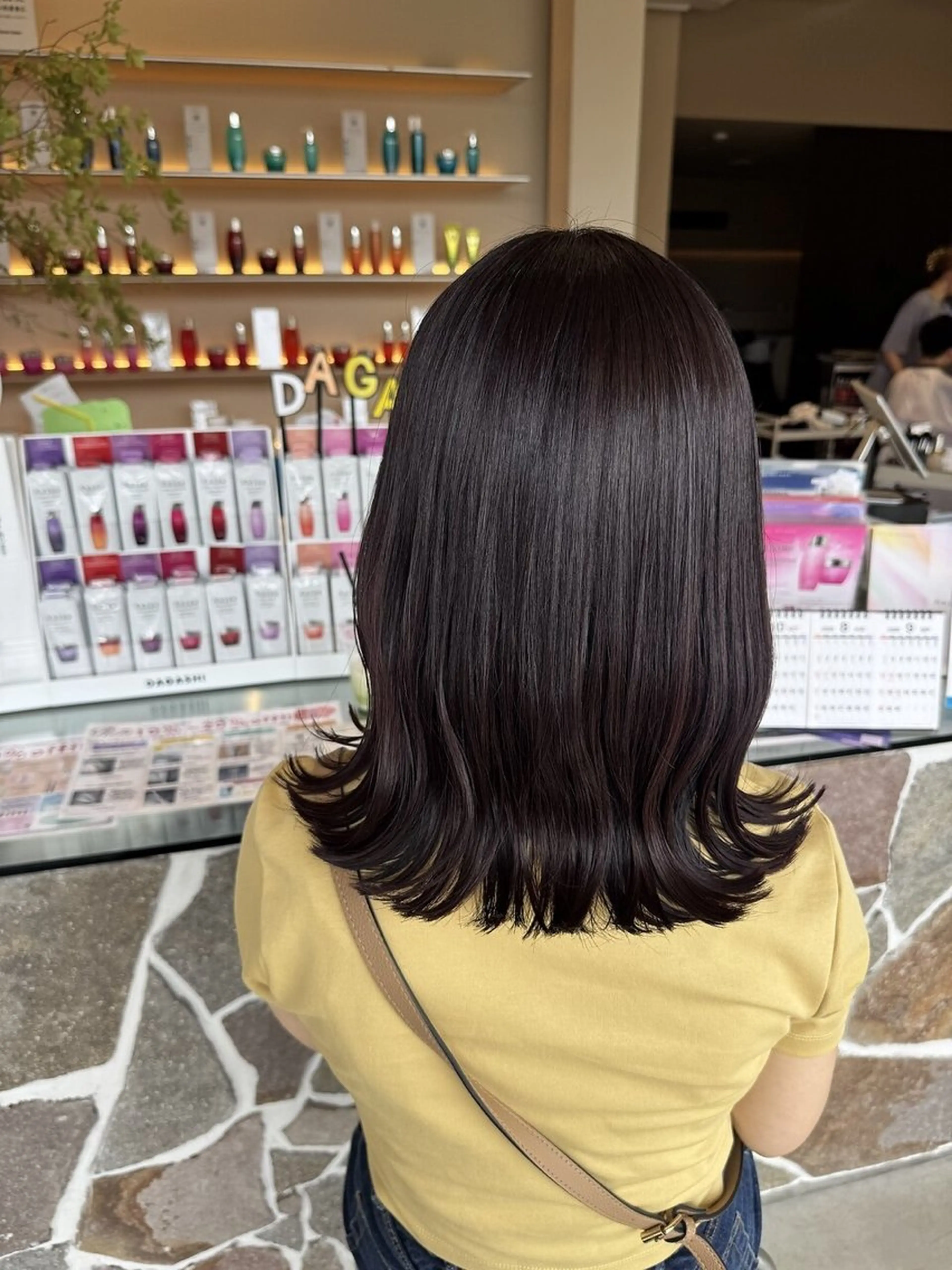 セミロング ヘアカラー トリートメント 杉田 実来のヘアスタイル
