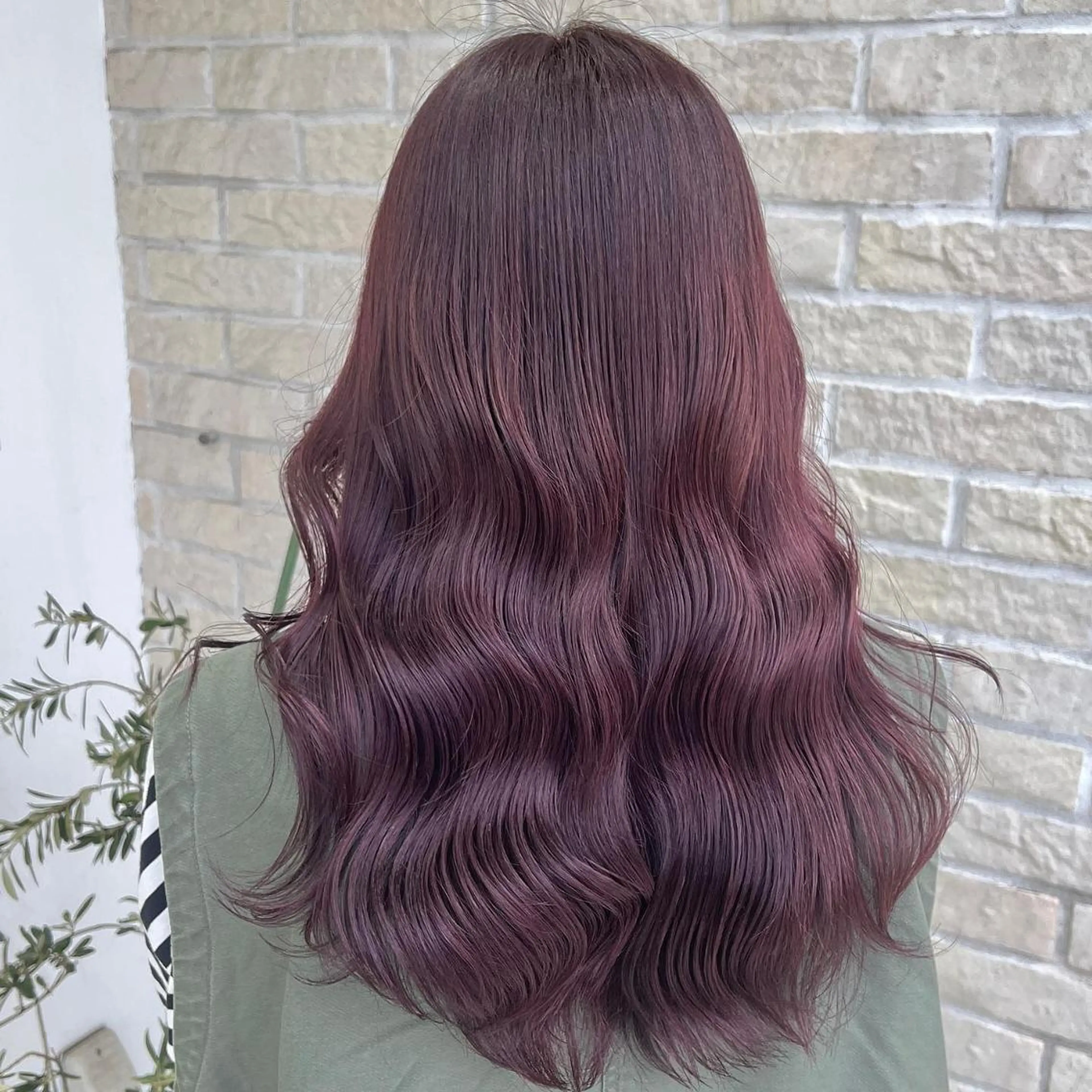 カラー アッシュ アッシュグレー アッシュグレージュ ベージュカラー ブリーチ エリアマネージャー 復活の大澤竜馬のヘアスタイル