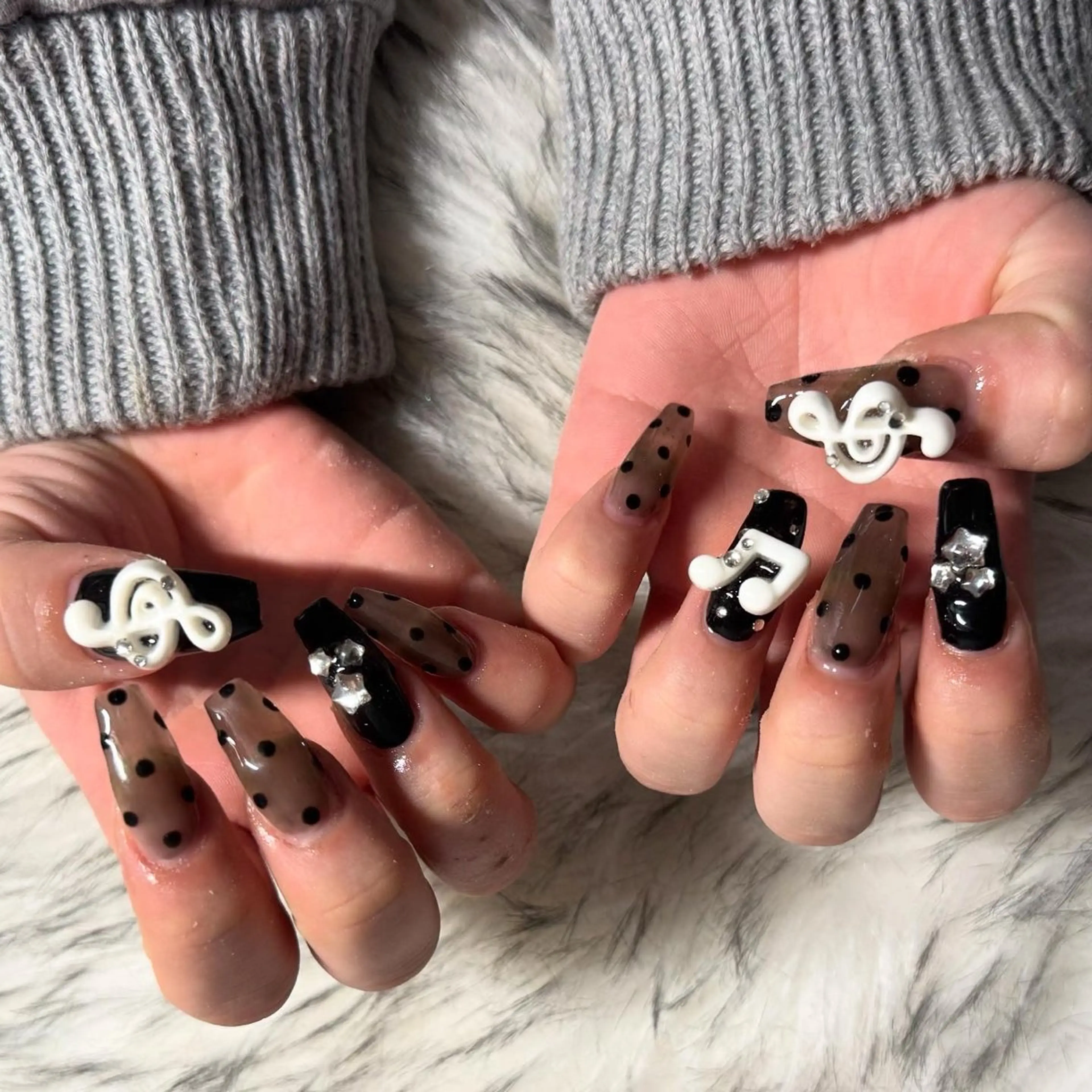 ロング ハンドネイル mao .のネイルデザイン