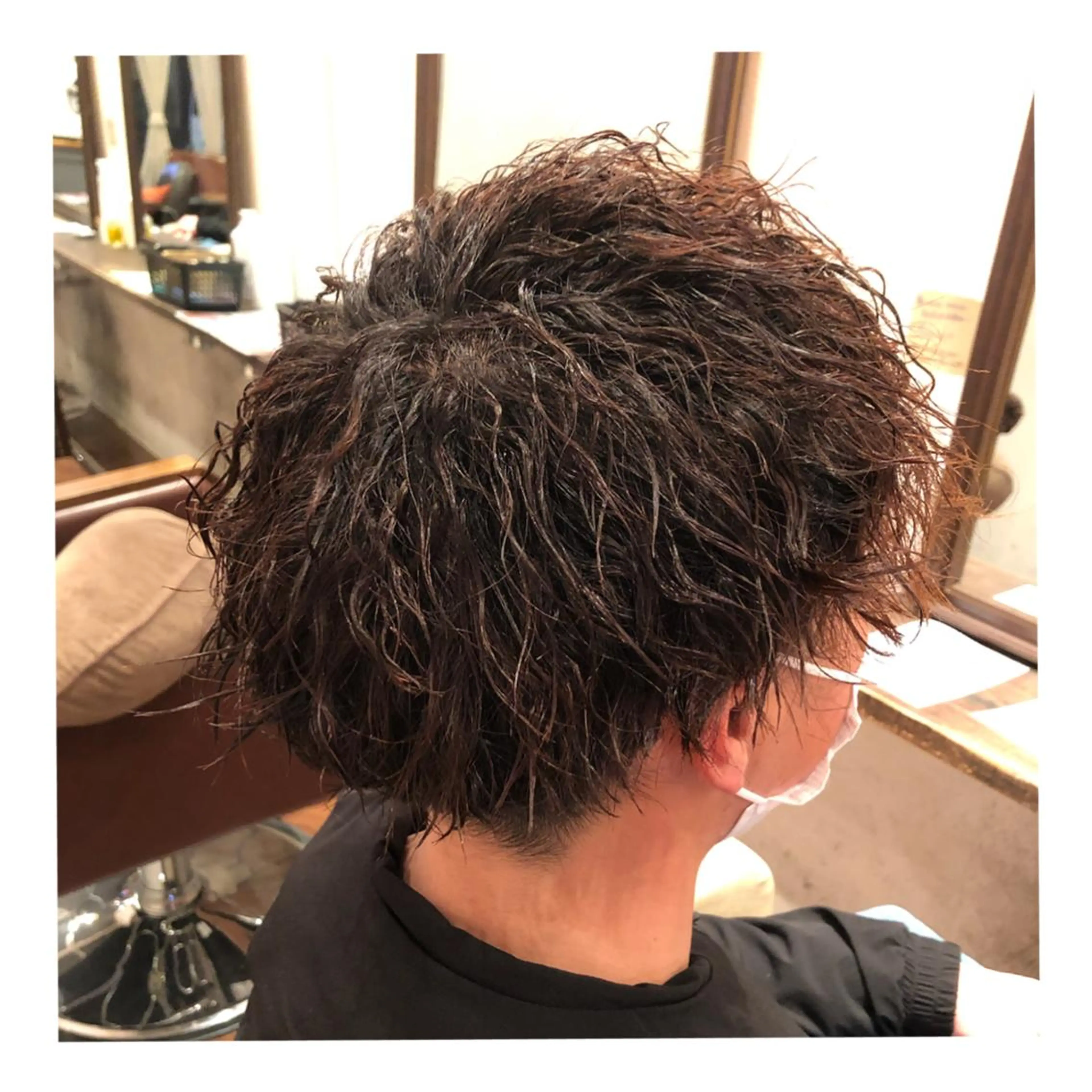 ショート パーマ メンズ メンズパーマ メンズツイストパーマ ツイストパーマ カット パーマ まちだ ひとみのヘアスタイル