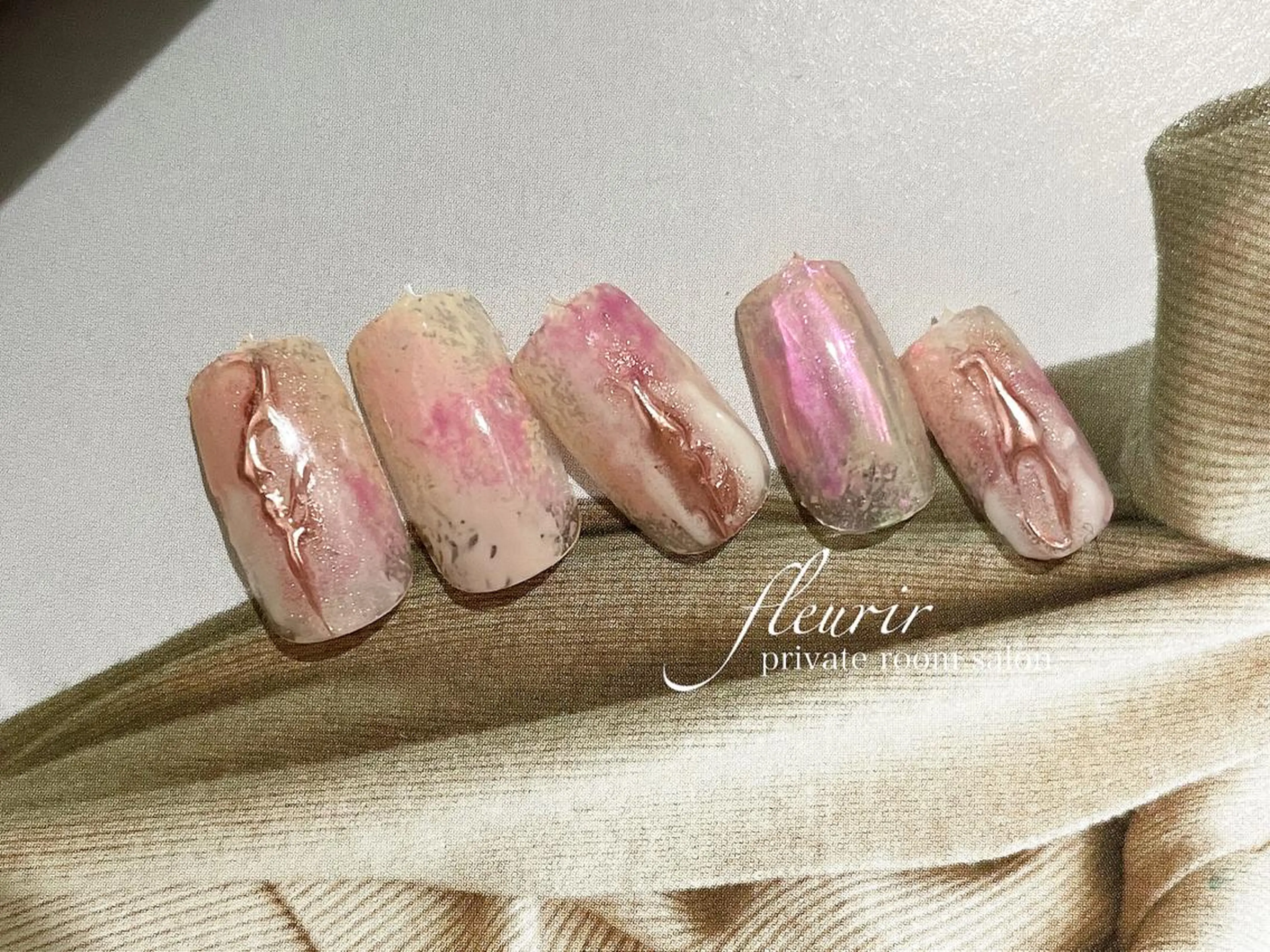 ネイル アートネイル オーロラネイル 桜ネイル 長さ出し ジェルネイル フルリール 【プライベートサロンのネイルデザイン