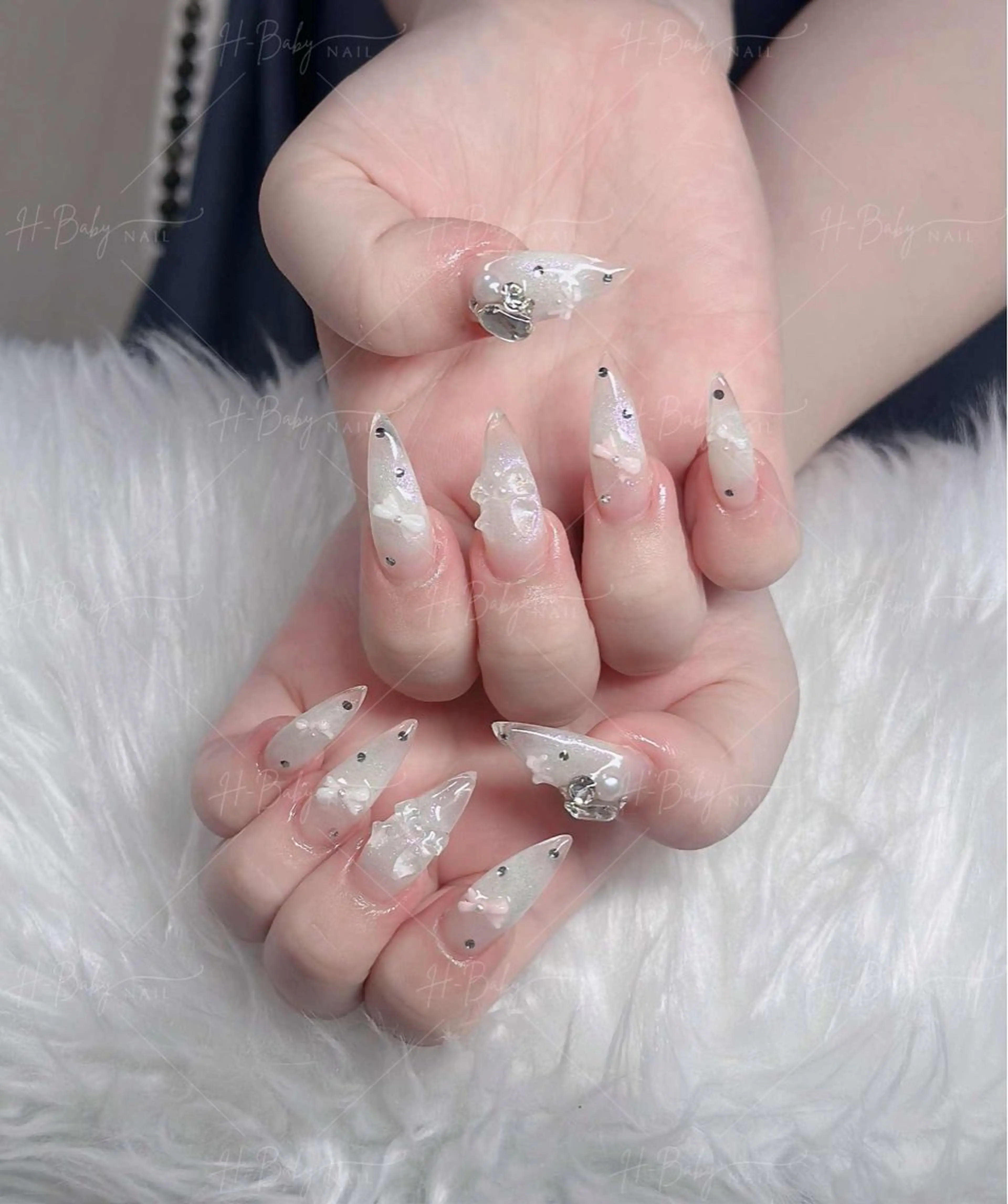 ネイル フレンチネイル ジェルネイル ハロウィン キラキラネイル 韓国ネイル H.baby Nail Salonのネイルデザイン